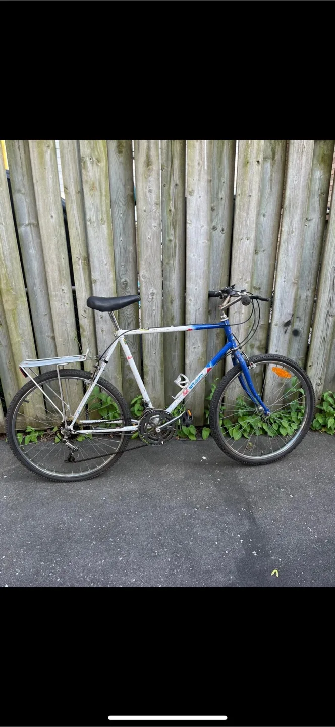 North Country Vintage Mountain Bicycle Blue & White image indicator(3)