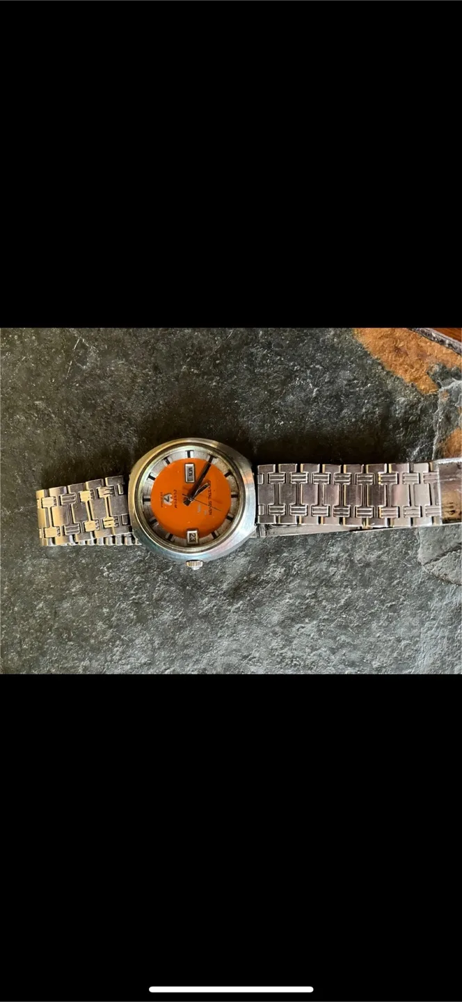 Vintage Crystal Seven Watch image indicator(10)