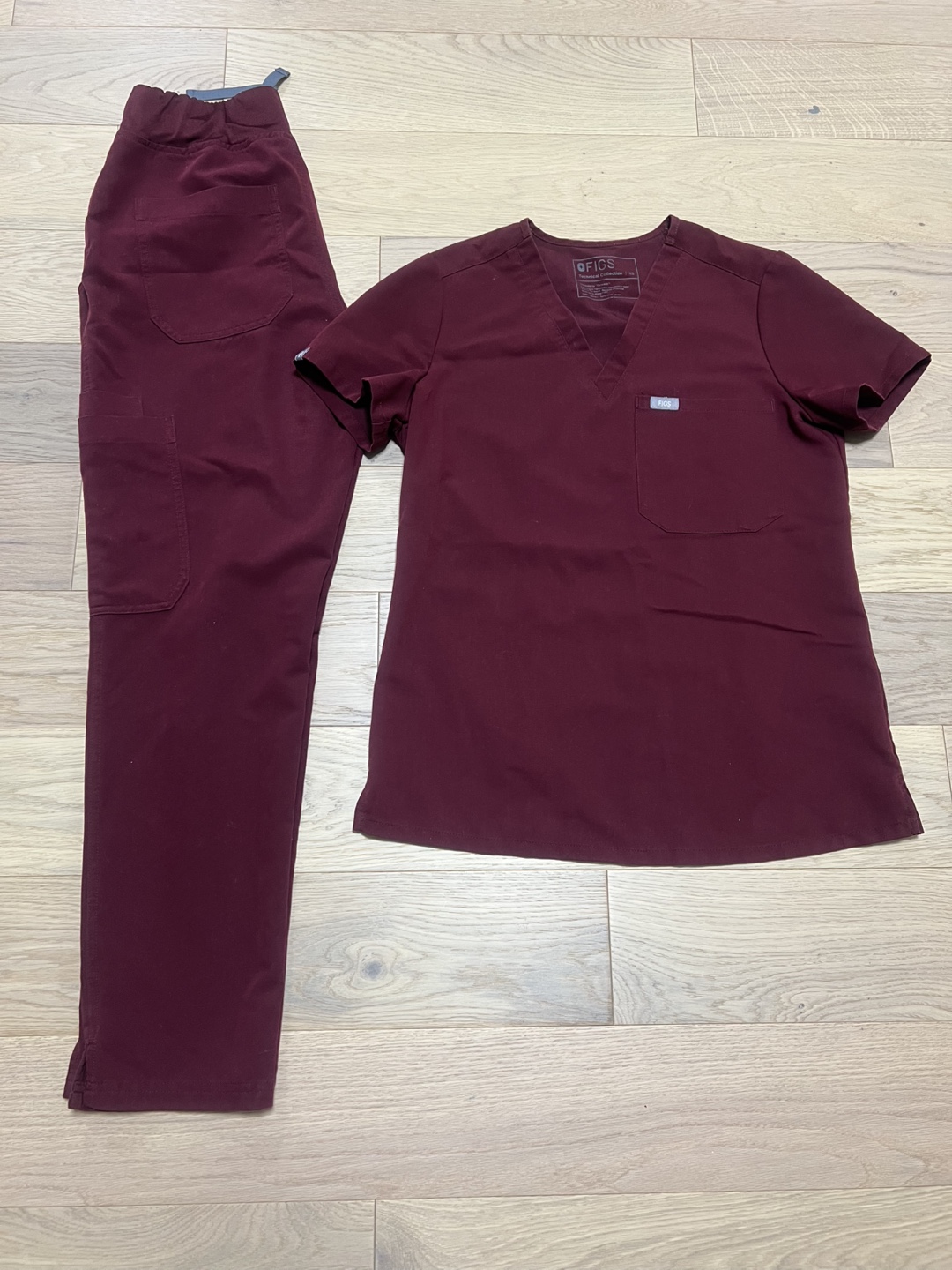 FIGS Scrub Set - XS, Burgundy