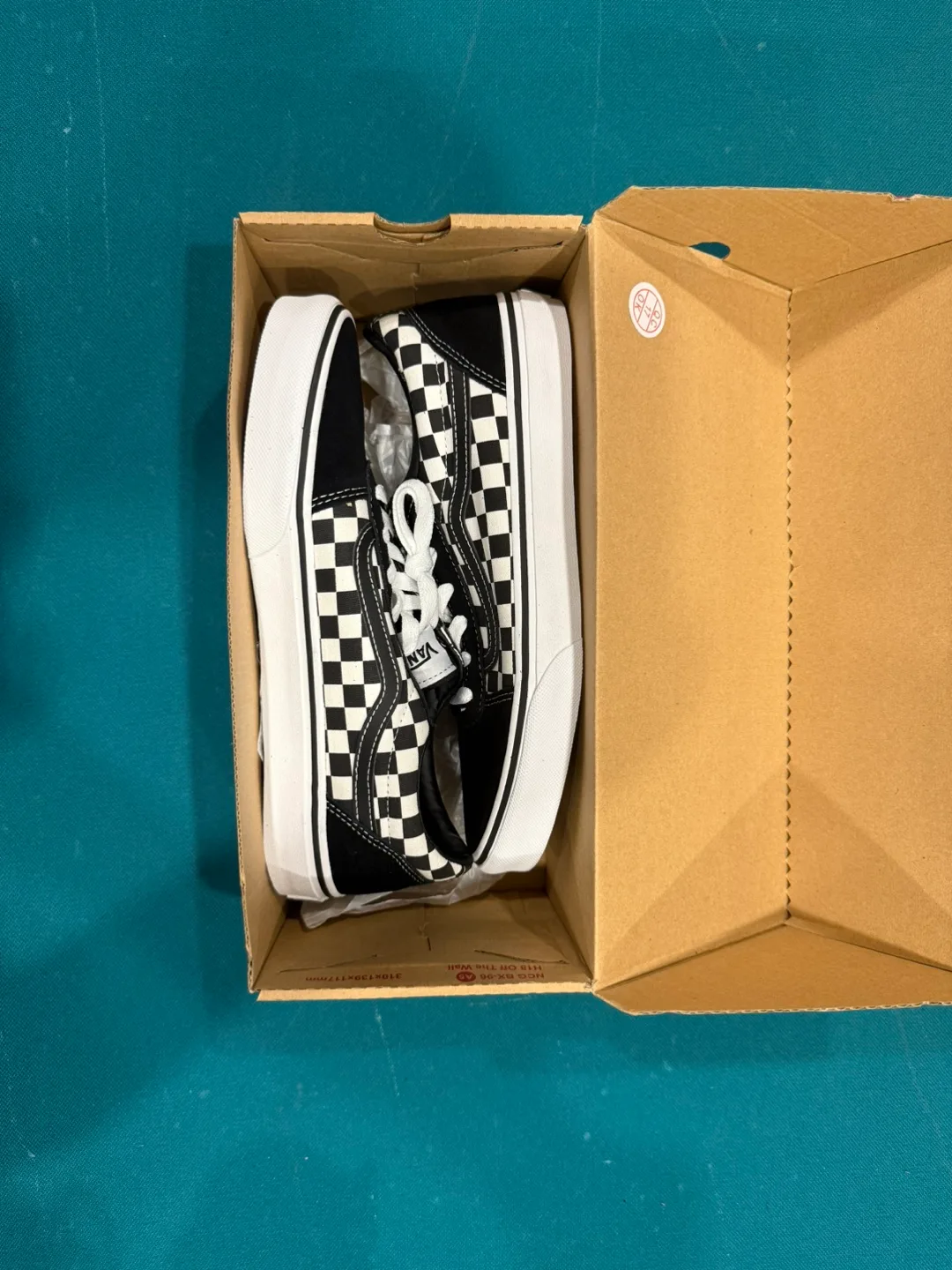 Vans - Black checker  brand New image indicator(2)