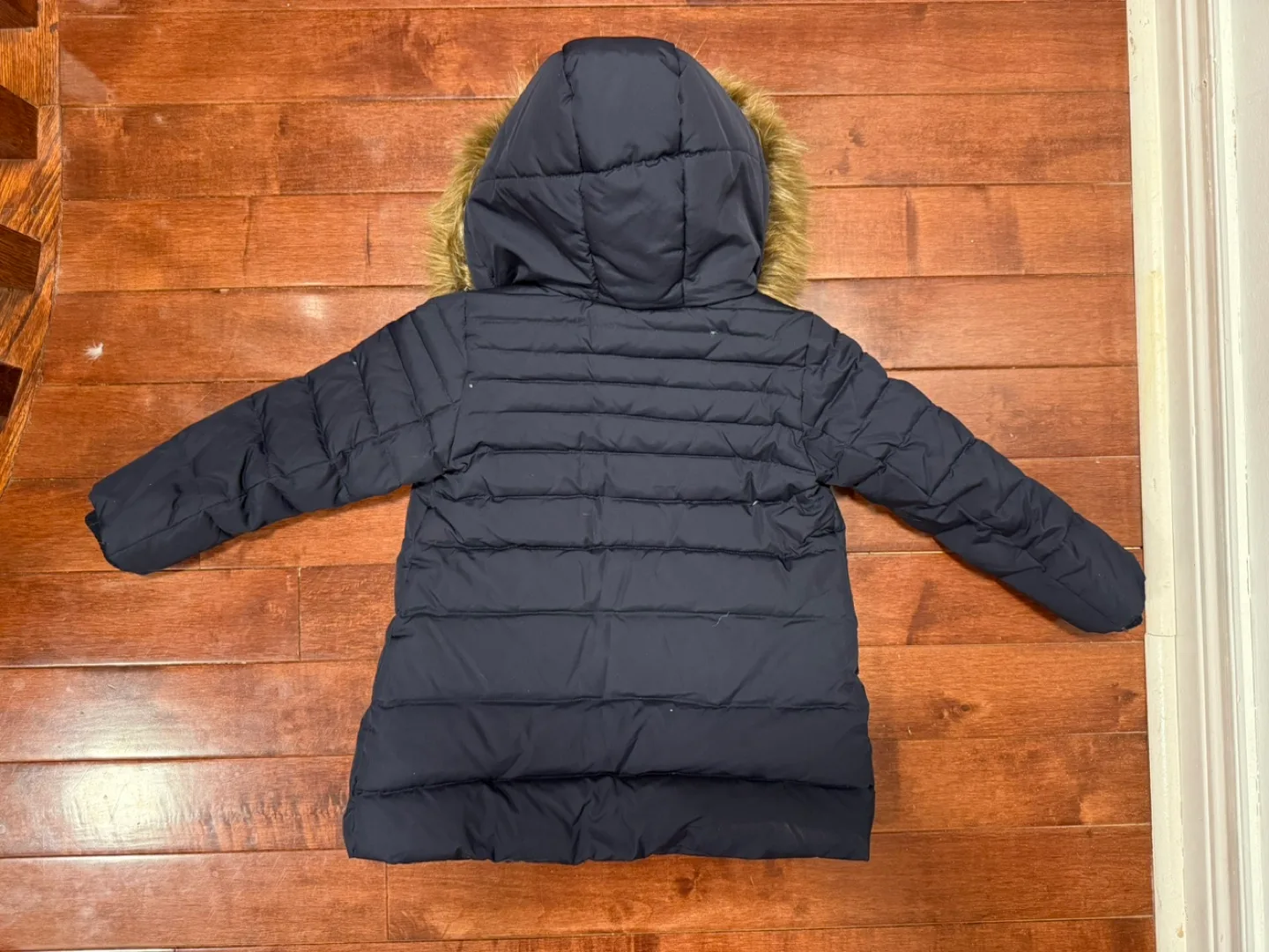 Girls Puffer Jacket - Size 116cm (5-6 yrs) image indicator(3)