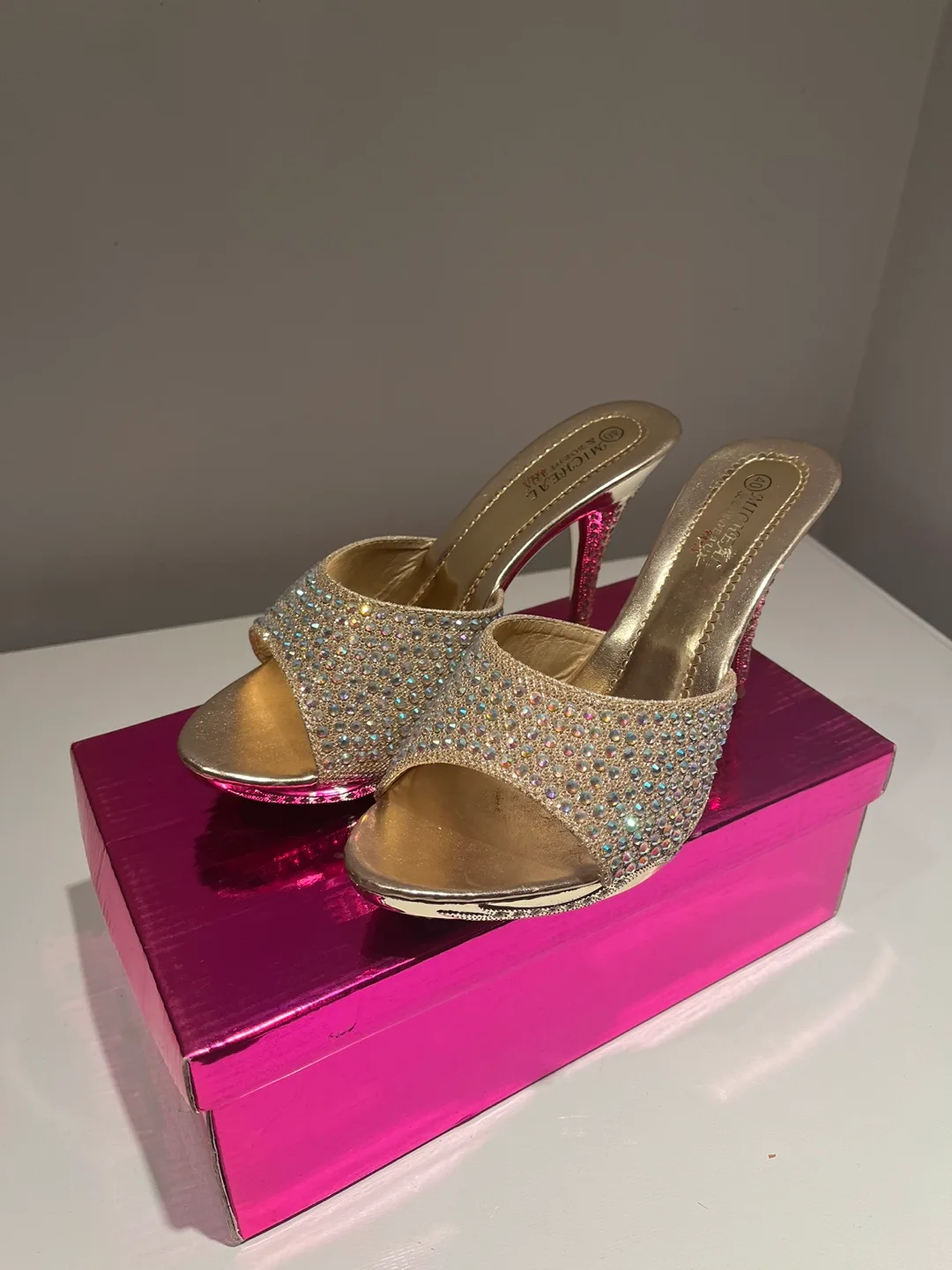 Gold Heels, Size 8.5 thumbnail