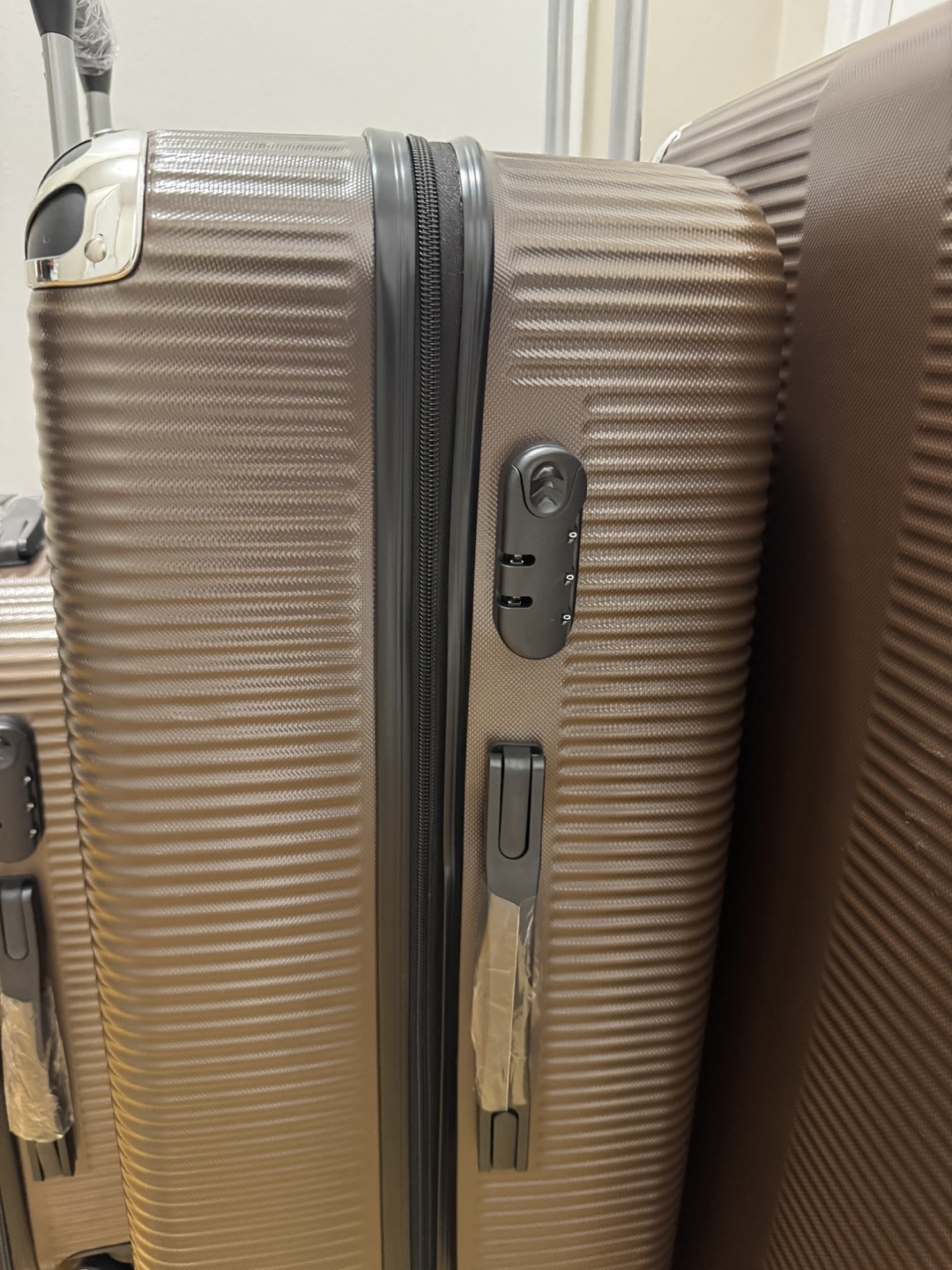 Luggage Set - 3 Piece Brown Suitcases - photo 2