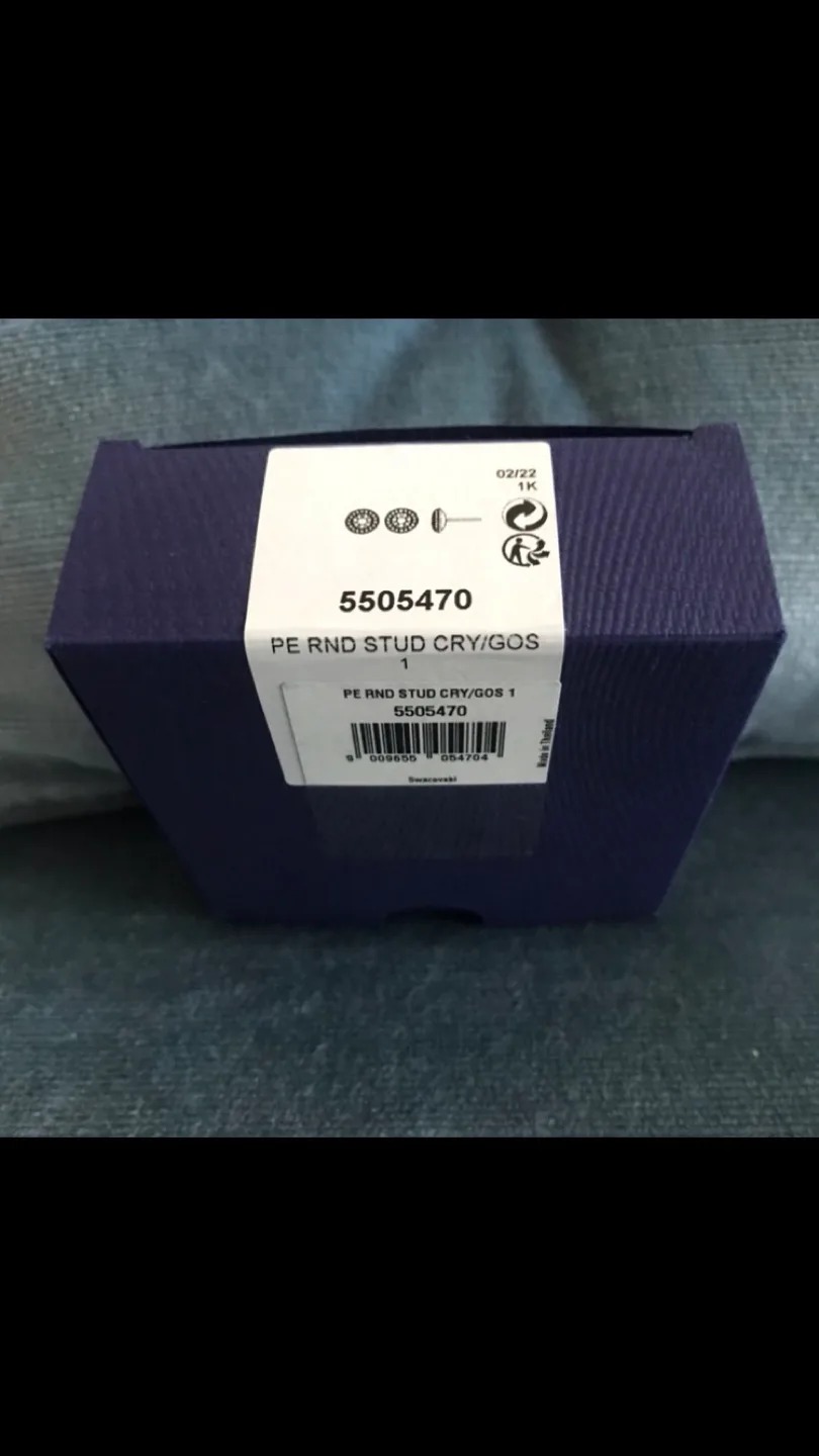 SWAROVSKI Black Crystal STUD Earring in Box- Jewelry image indicator(5)