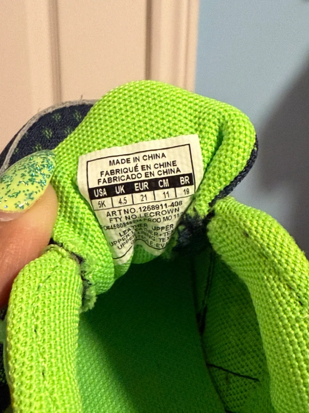 Running Shoes - toddler size 5 image indicator(3)