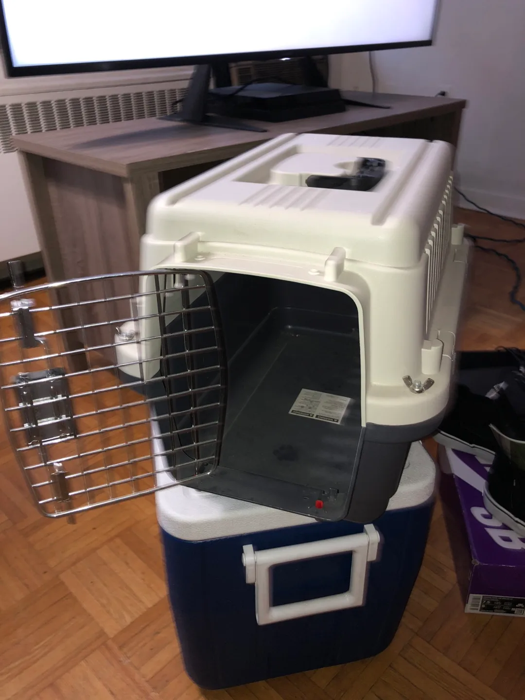 Petmate Pet Carrier Kennel image indicator(3)