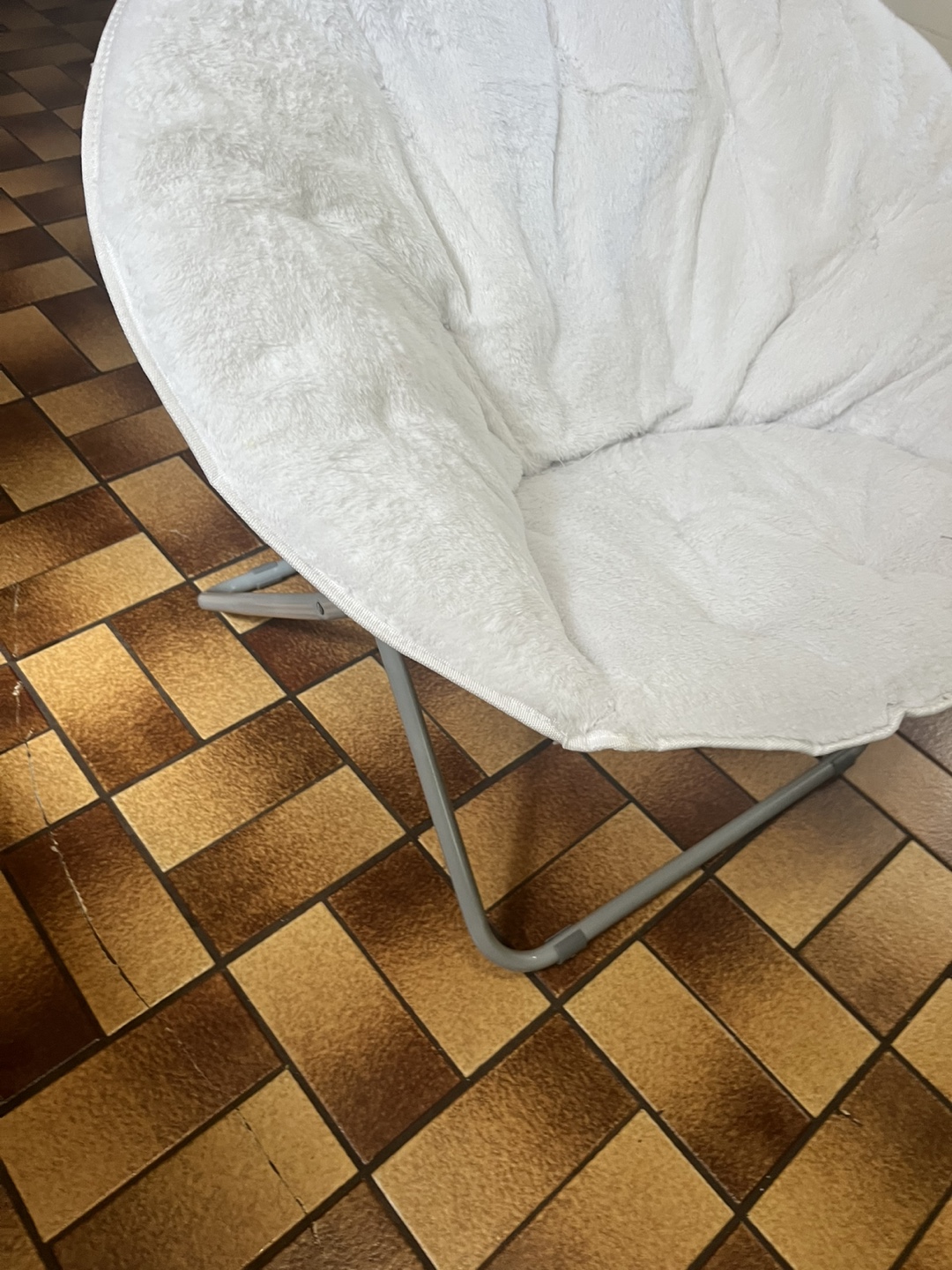 White Fuzzy Papasan Chair - photo 4