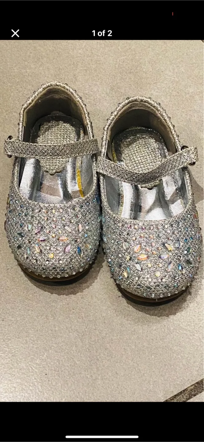 Dream Pairs Sparkly Shoes Size 4 and 5  ( 2 pairs shoes