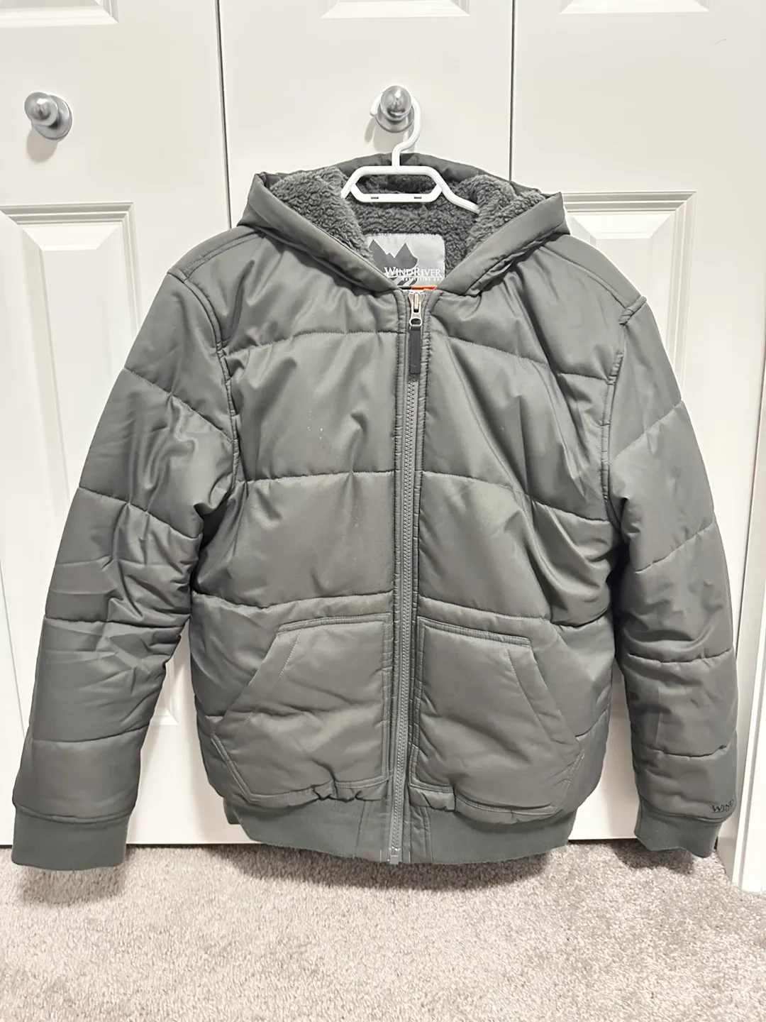 WindRiver Outfitting Co. Puffer Jacket - Size Small thumbnail