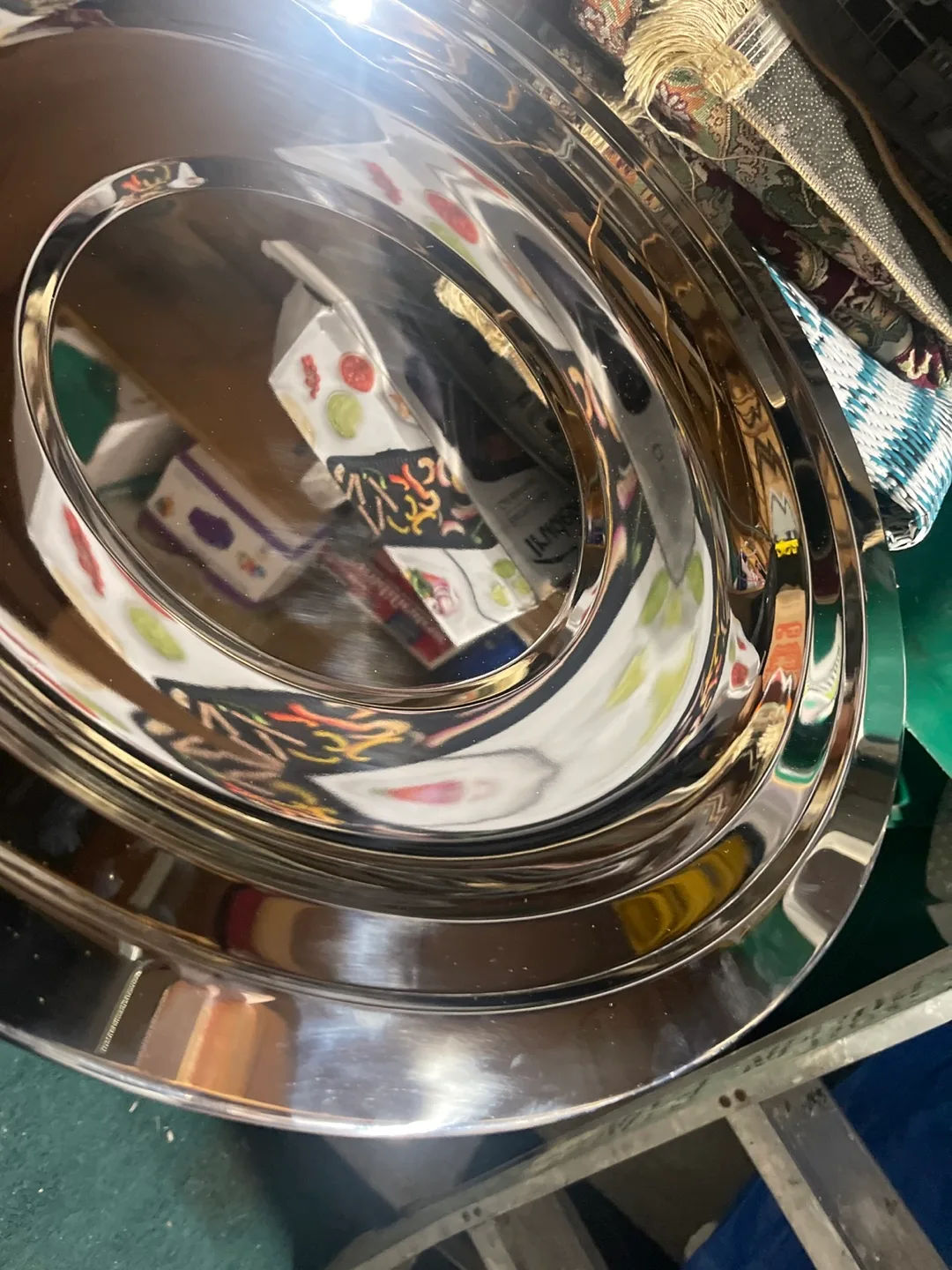 Stainless Steel Serving Bowl image indicator(3)