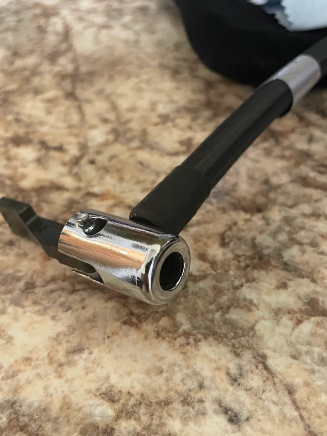 Pumptiva Tire Inflator - Portable & Powerful image indicator(3)