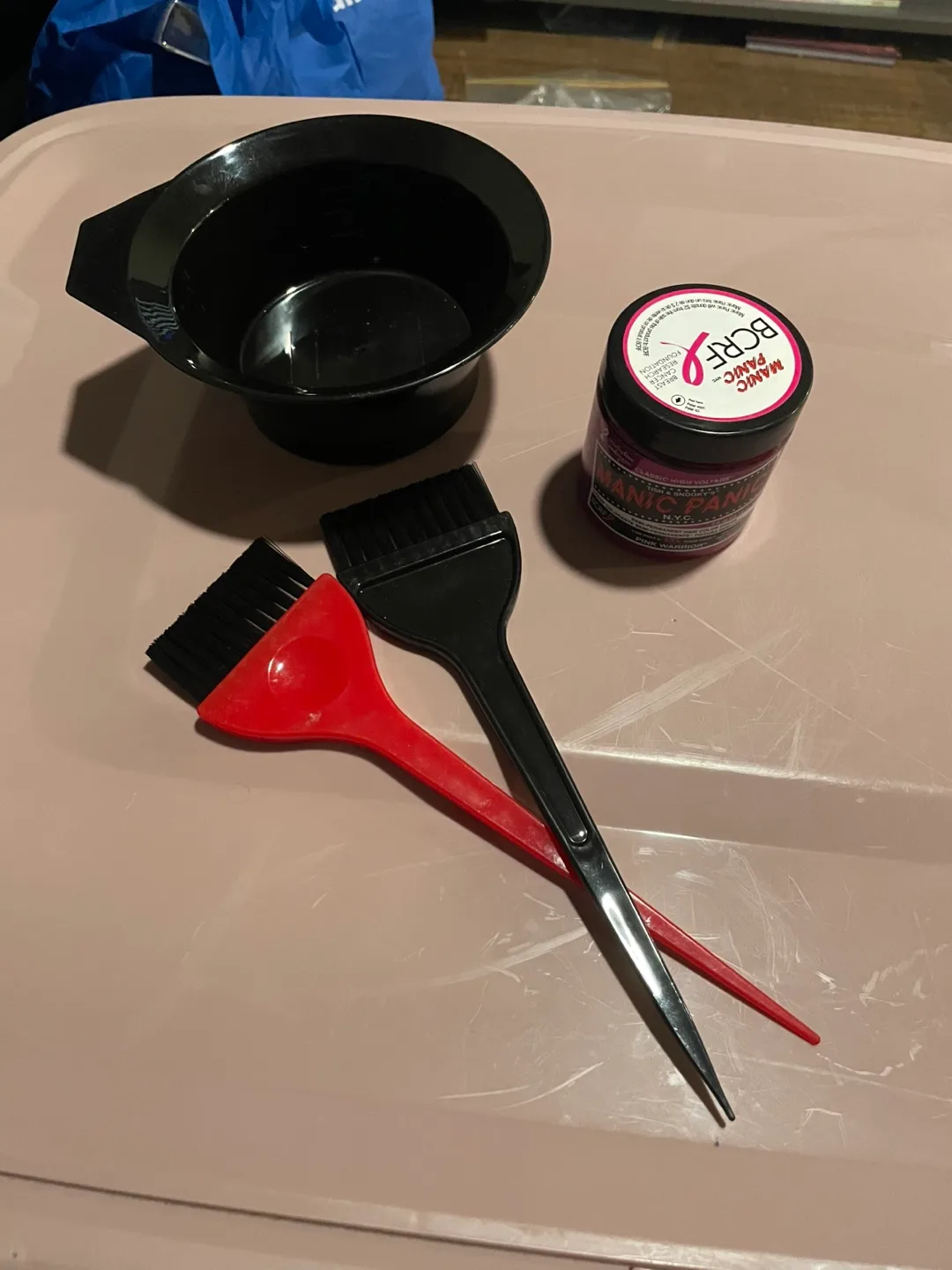 Hair Dye, Bowl & Brushes thumbnail