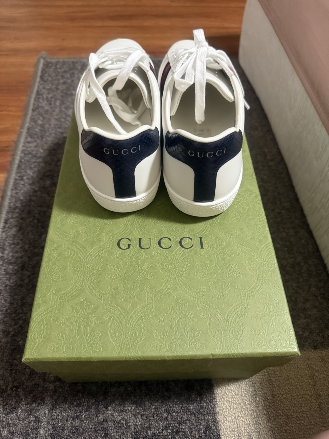 Gucci White Leather Sneakers Size 8 women’s with Box