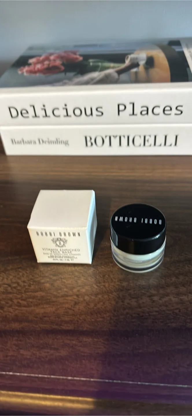 Bobbi Brown Vitamin Enriched Face Base (7ml) thumbnail
