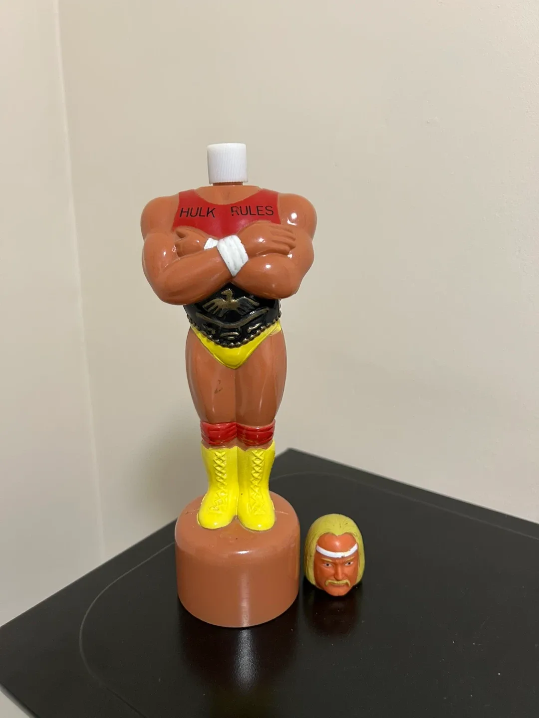 WWE Hulk Hogan Soaky Bubble Bath Figurine. “Hulk Rules” image indicator(4)