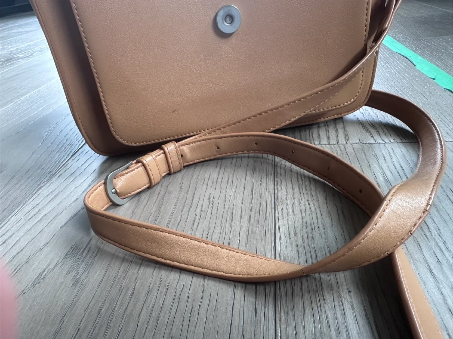 Tan/beige Crossbody purse LAST CHANCE image indicator(3)