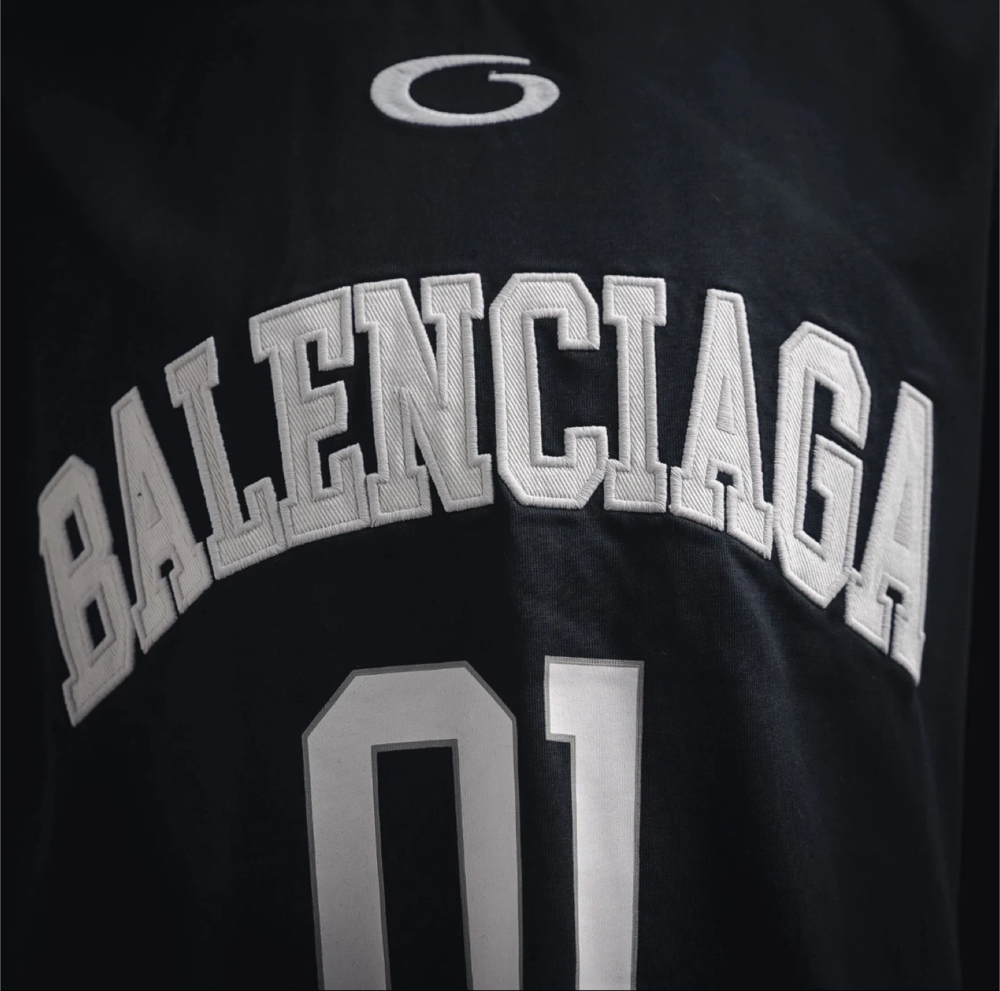 Balenciaga Black Designer Tshirt Sports Jersey Mens LARGE - photo 4