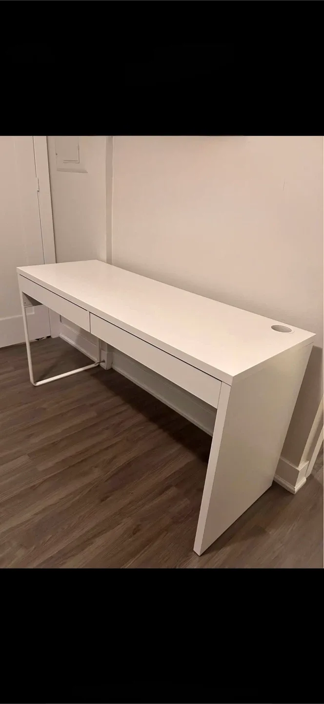 IKEA Micke white Desk thumbnail