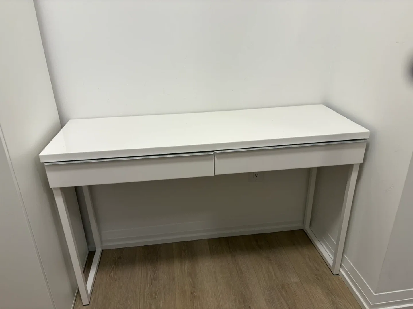 IKEA Besta Burs  White Desk - 120cm wide thumbnail