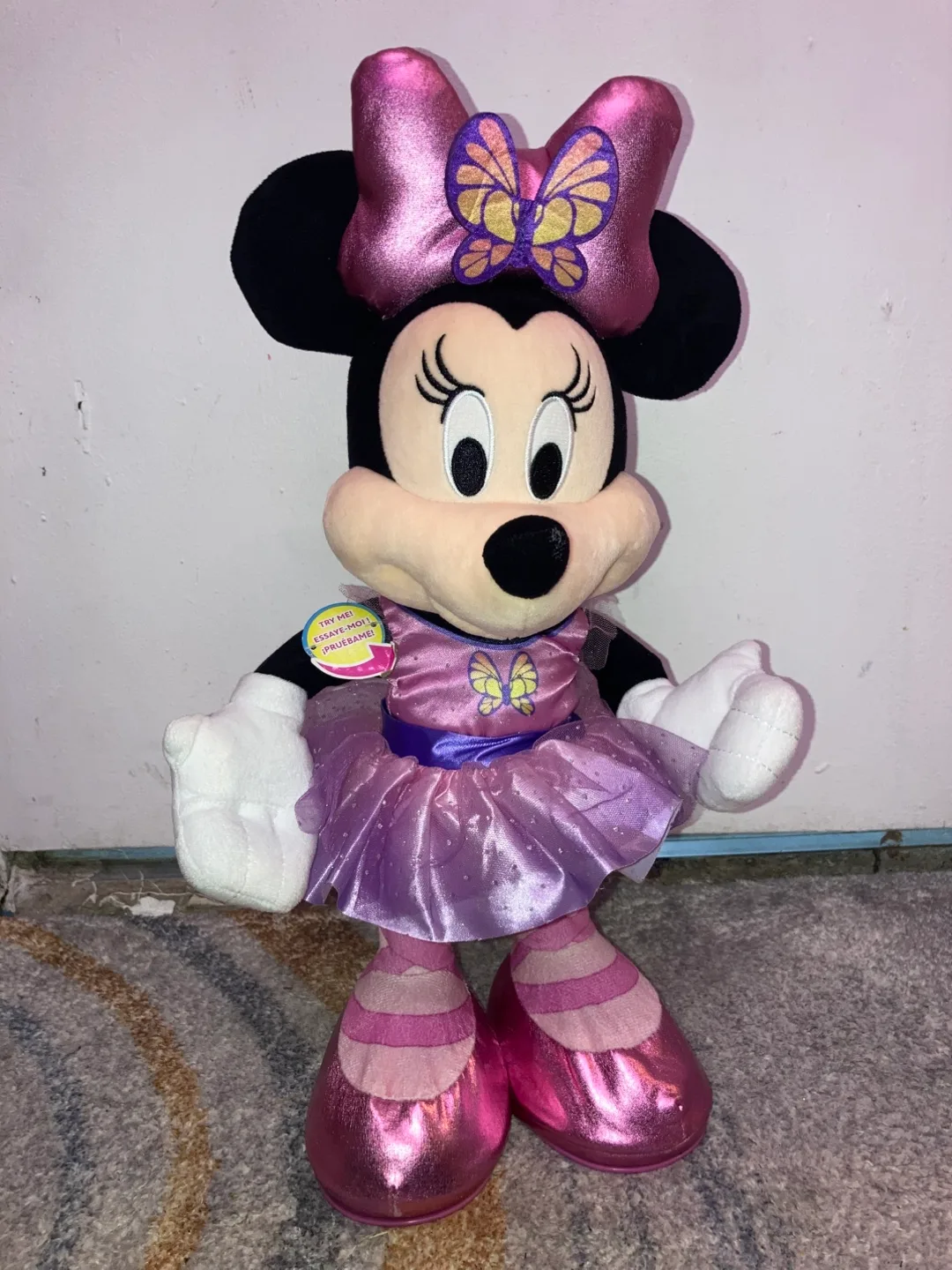 Dancing/talking  Minnie Mouse Plush Toy thumbnail