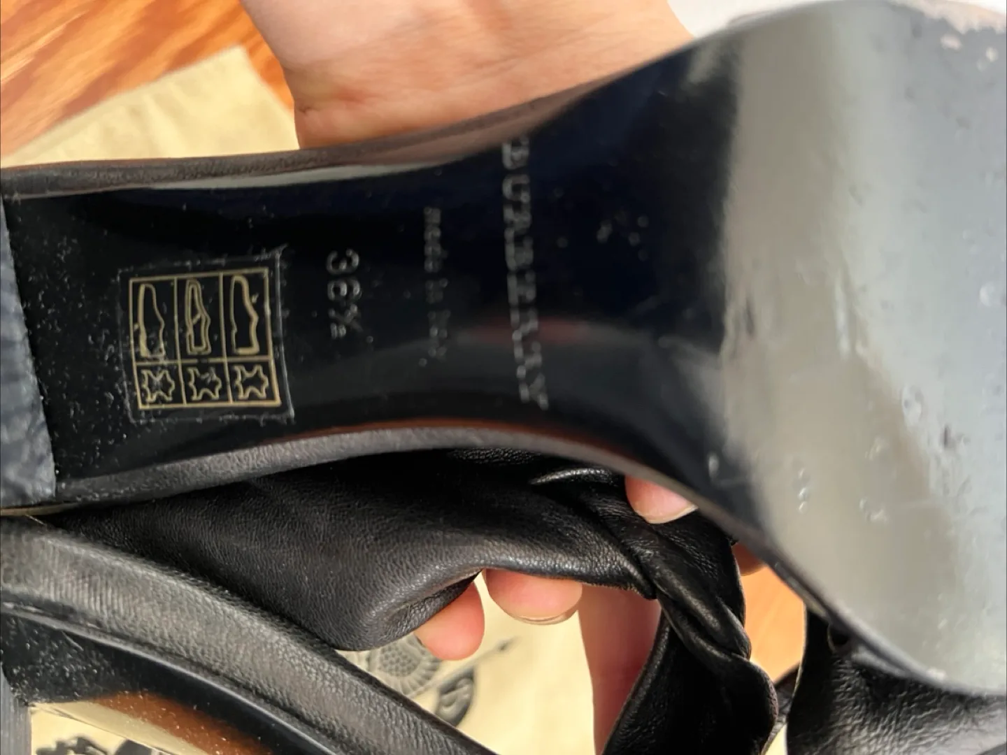 Burberry Black Leather Heels - Size 36.5 image indicator(5)