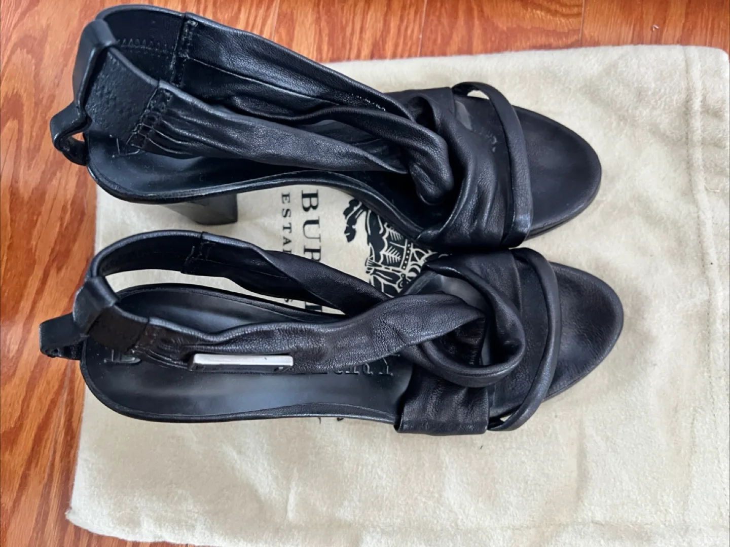 Burberry Black Leather Heels - Size 36.5 image indicator(8)