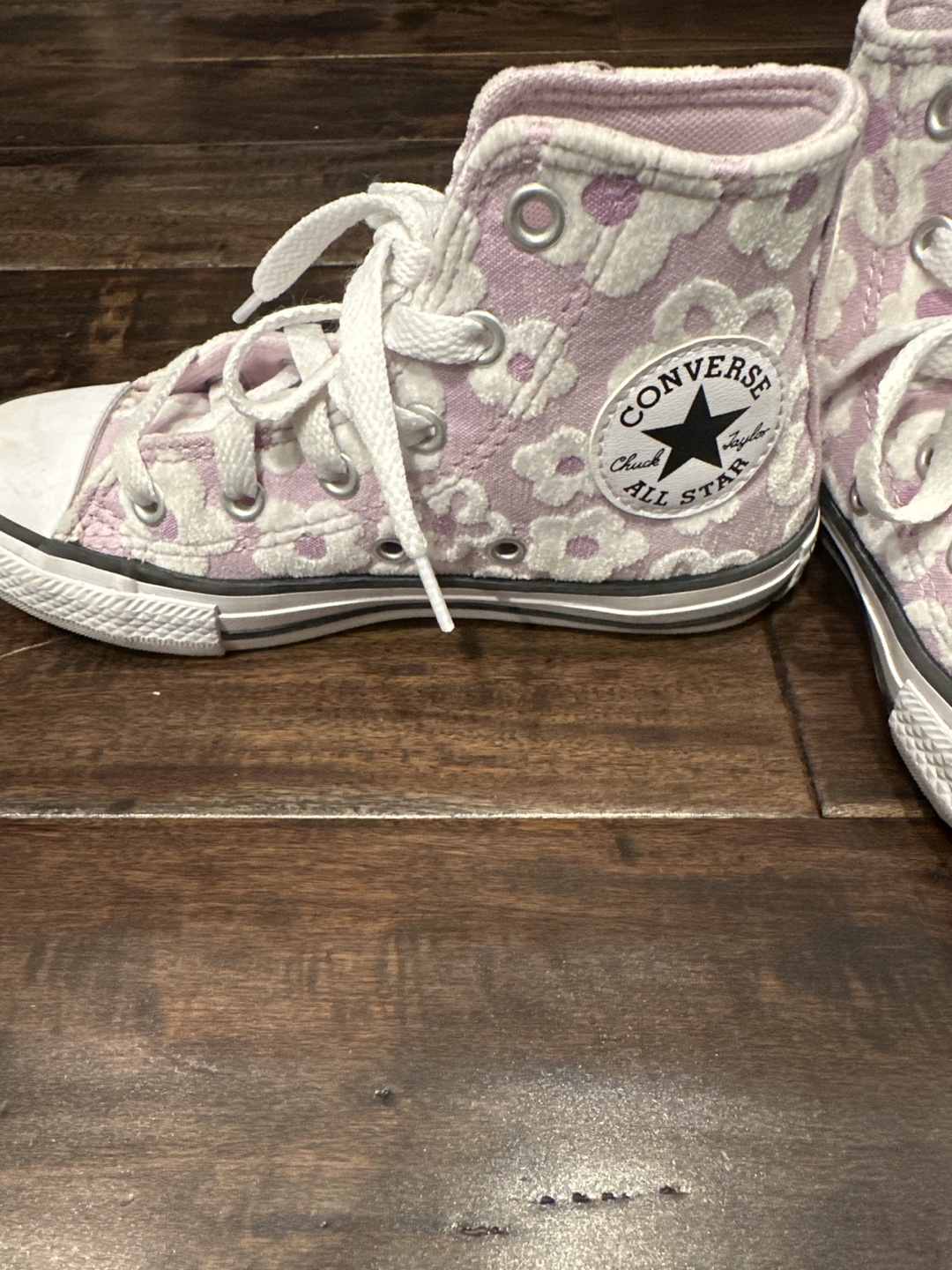 Converse Chuck Taylor All Star Youth Size 12 - photo 2