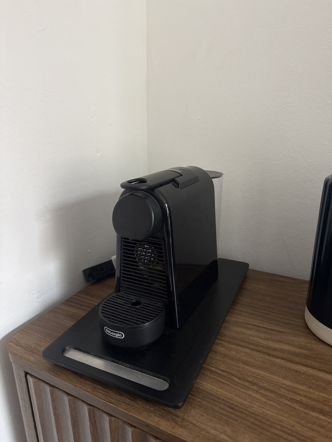 DeLonghi Nespresso Essenza Mini Coffee Machine