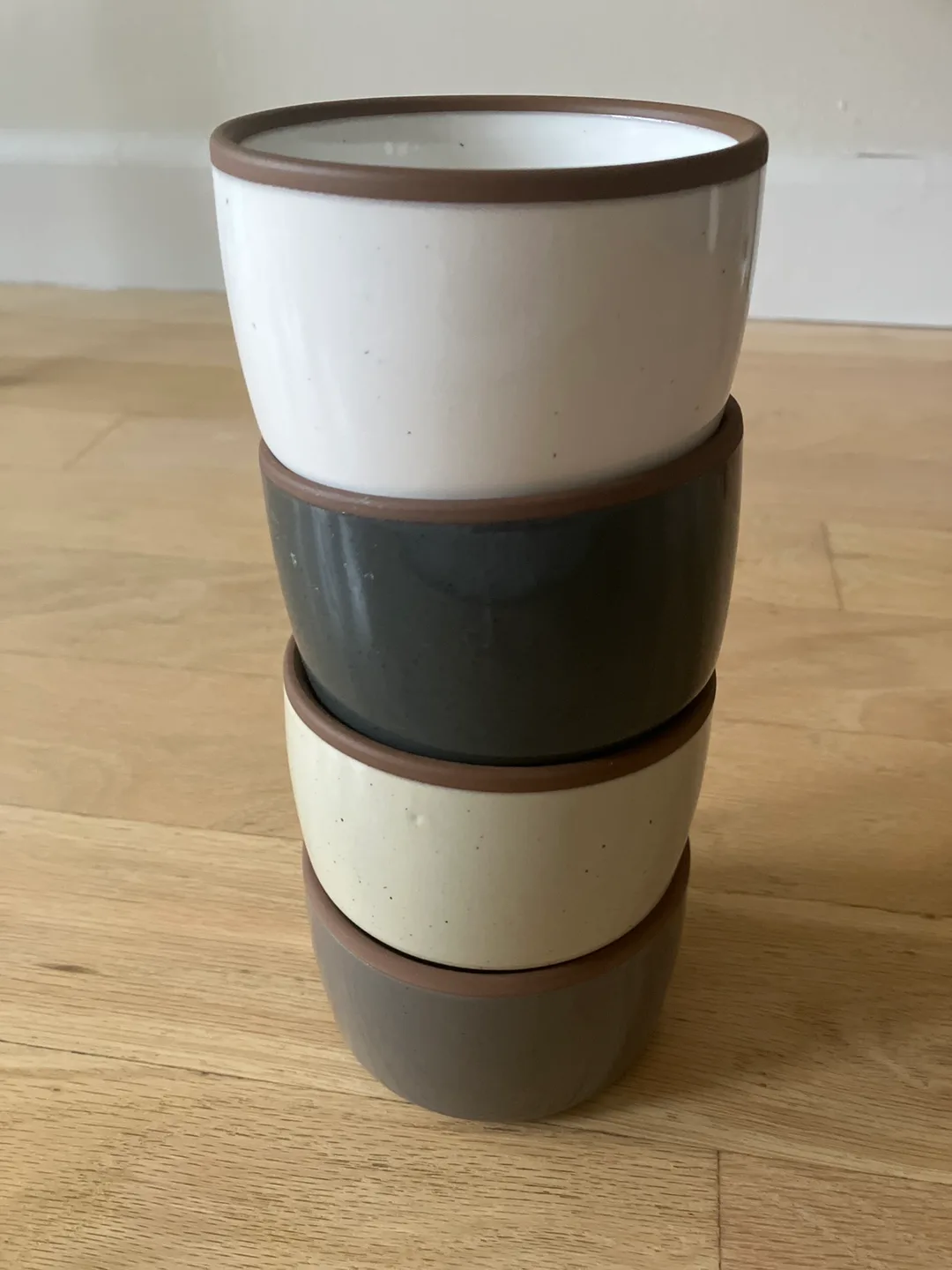 4 inch Ceramic Bowls - Set of 4 image indicator(3)