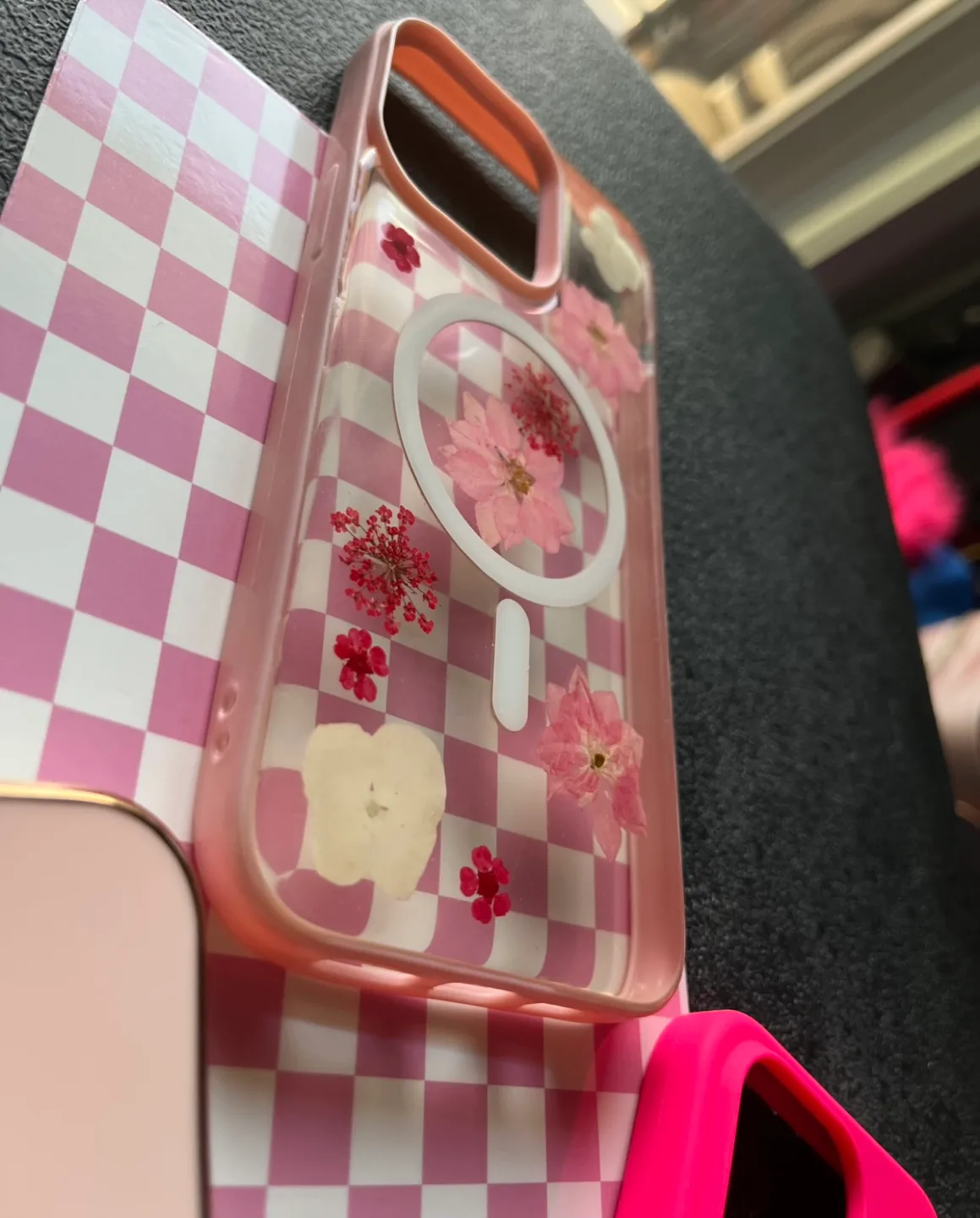 iPhone 14 Pro Max cases image indicator(2)