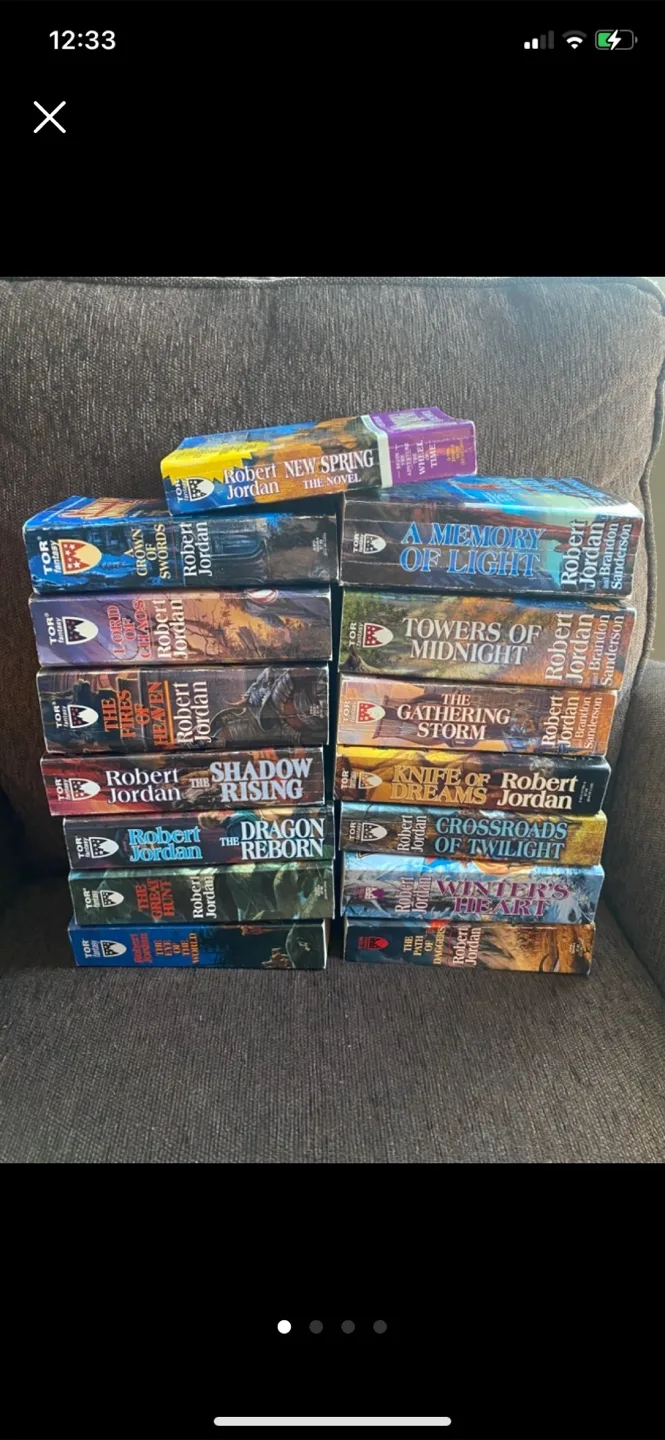The Wheel of Time Complete Paperback Set thumbnail