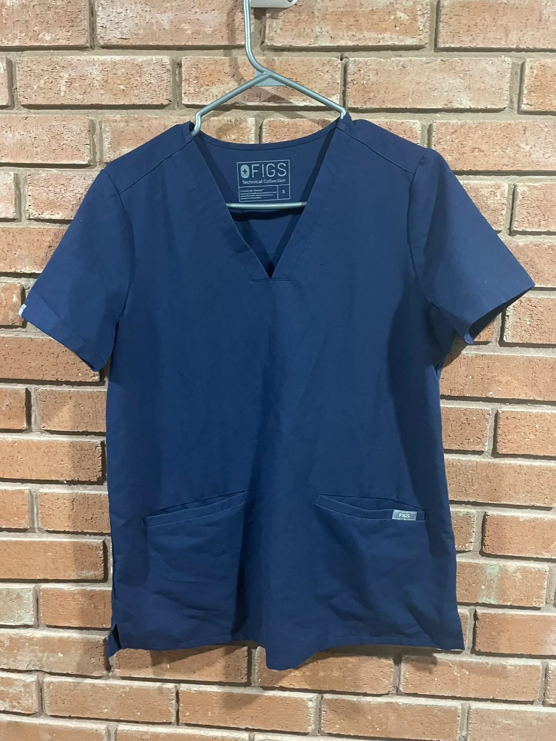 FIGS SCRUBS - Caribbean Blue image indicator(2)