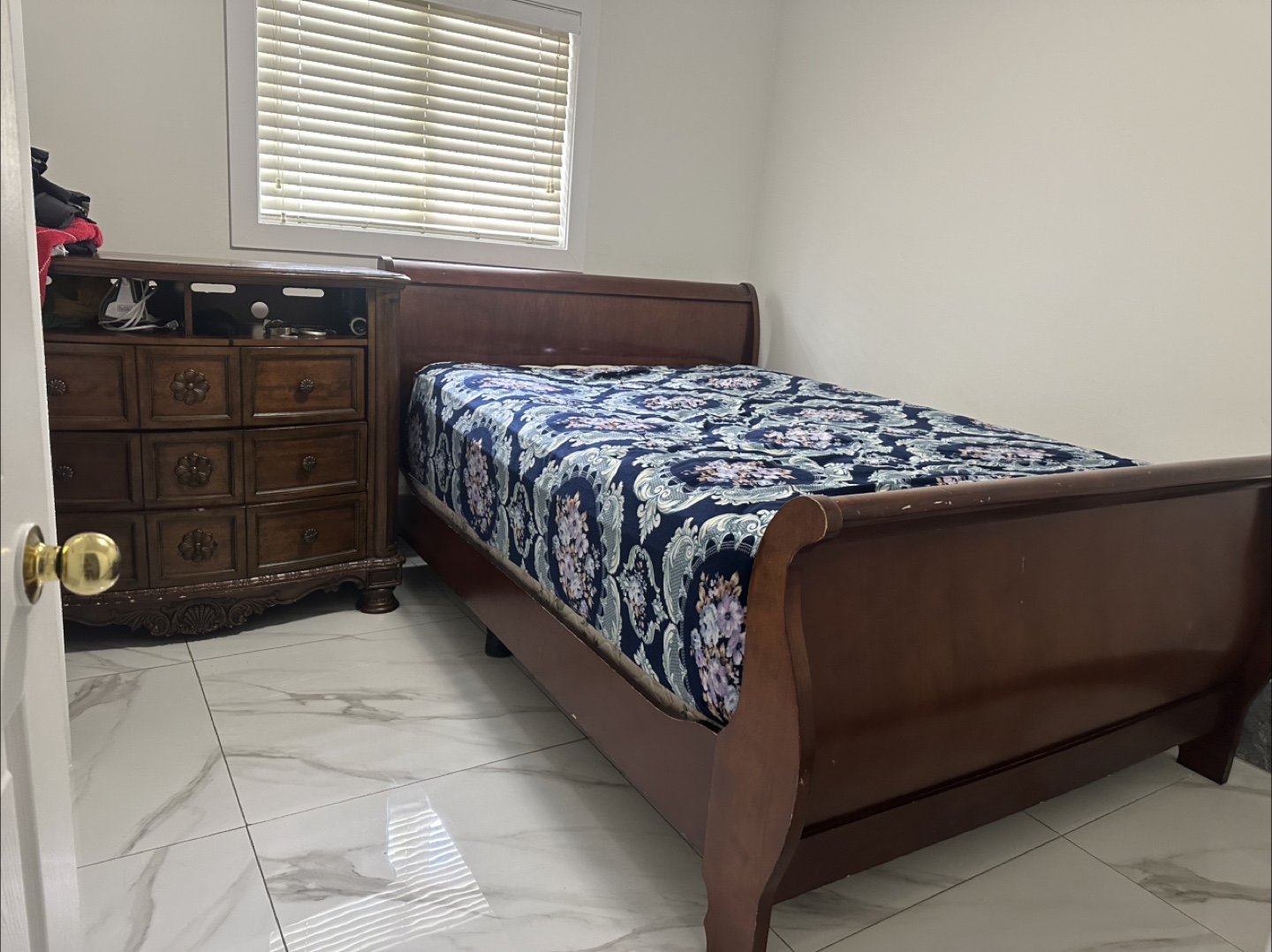 Sleigh Bed Frame with Floral Bedding - photo 2