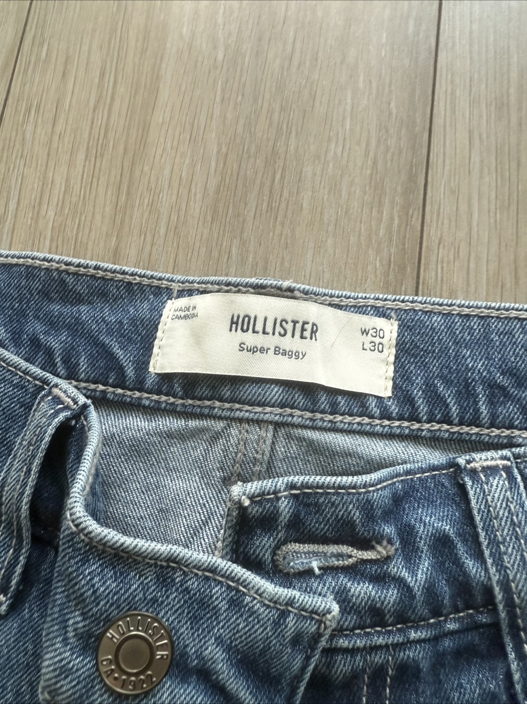 Hollister Super Baggy Jeans - 30x30 - photo 3