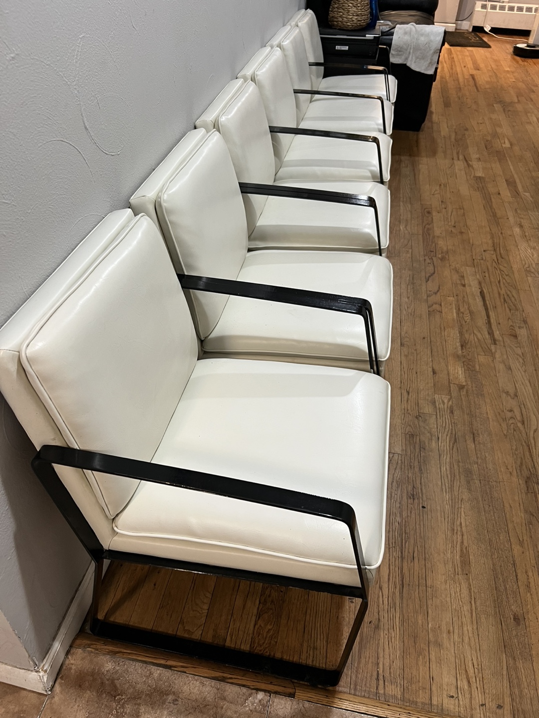 Modern white accent chair with black frame ( 6) - photo 2
