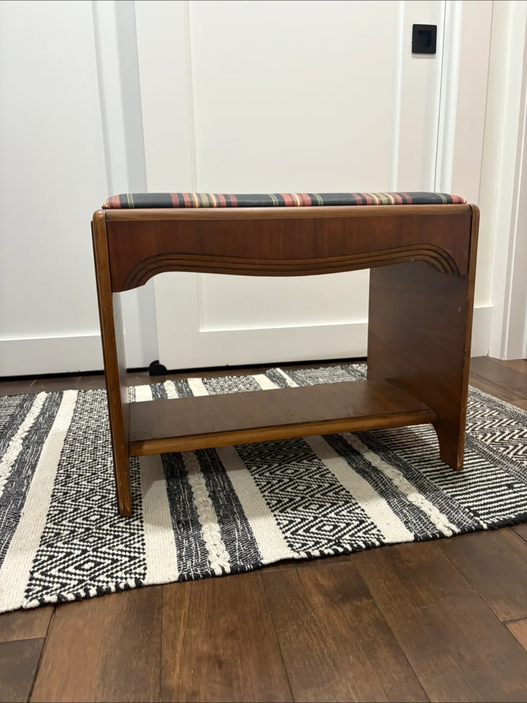 Upholstered vintage Wooden Bench image indicator(3)