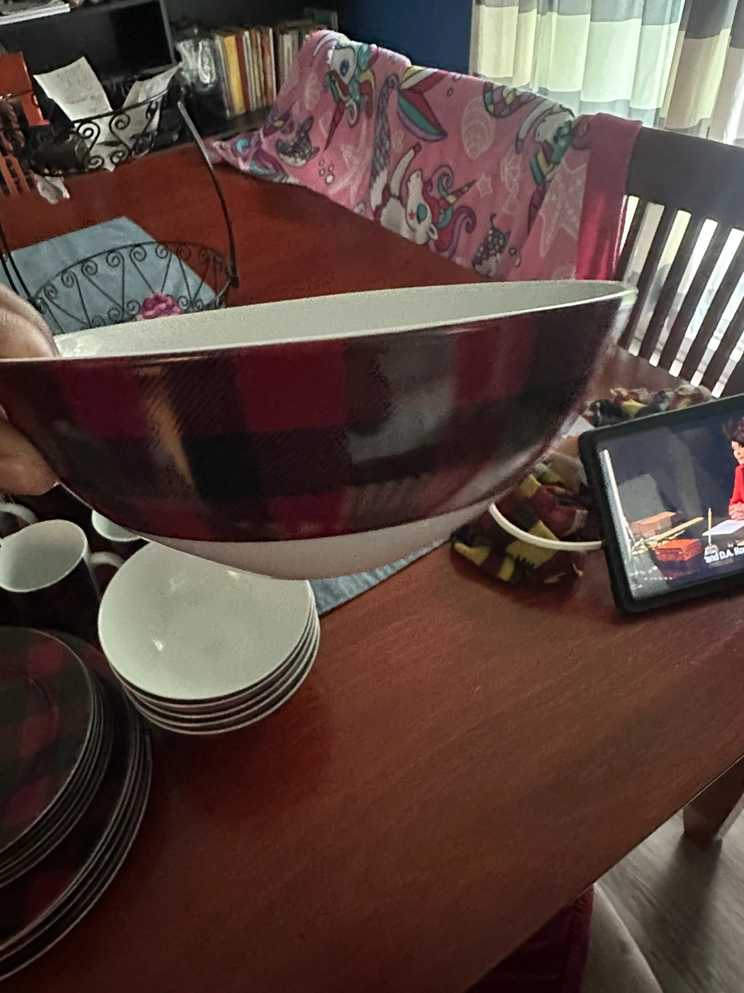 Red & Black Plaid Dinnerware Set - photo 3