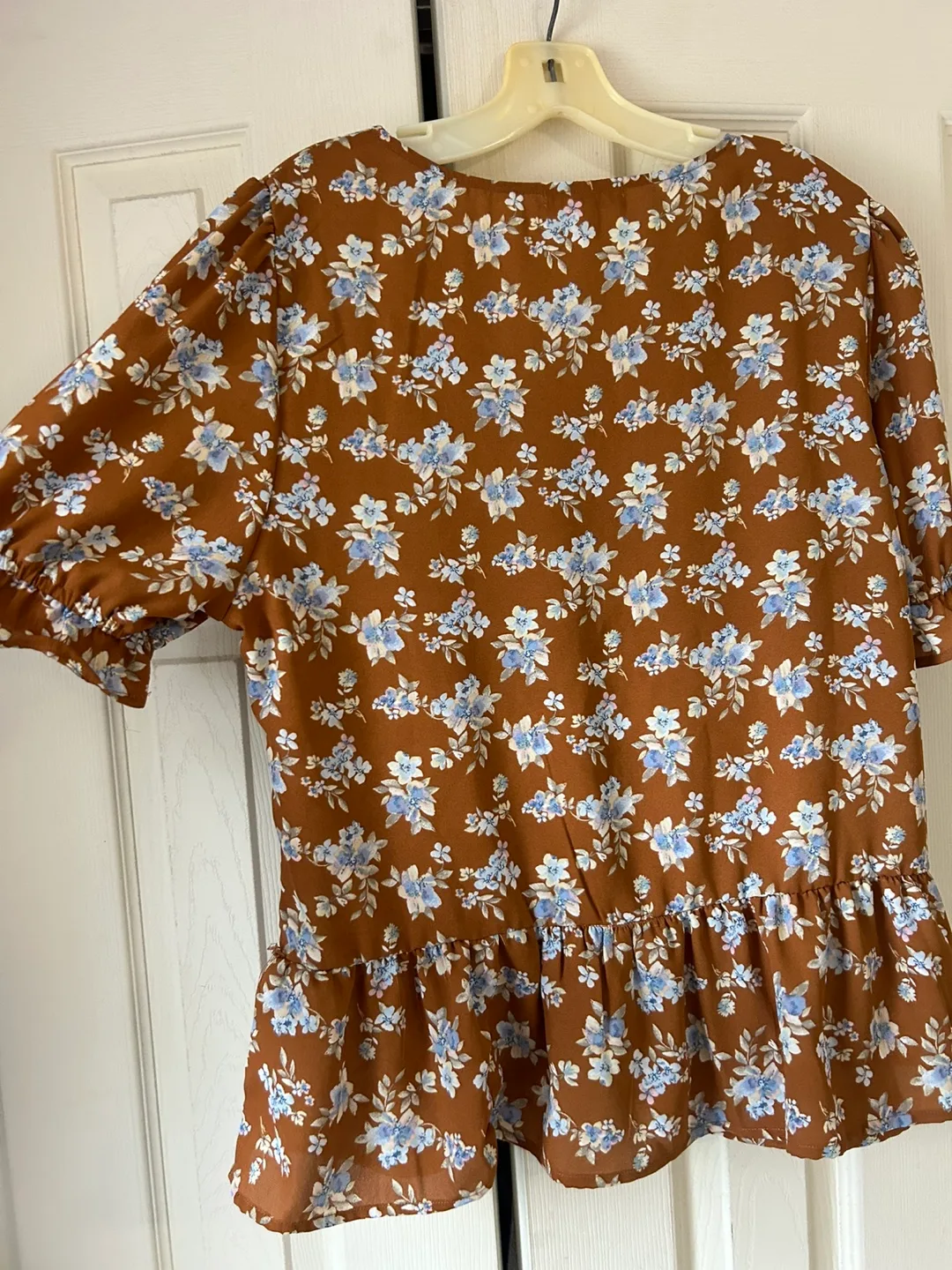 Floral Print Blouse - Size L image indicator(3)