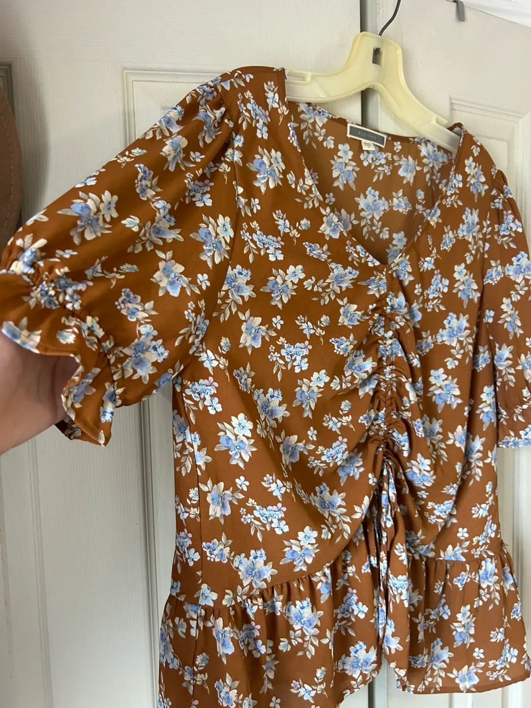 Floral Print Blouse - Size L image indicator(2)