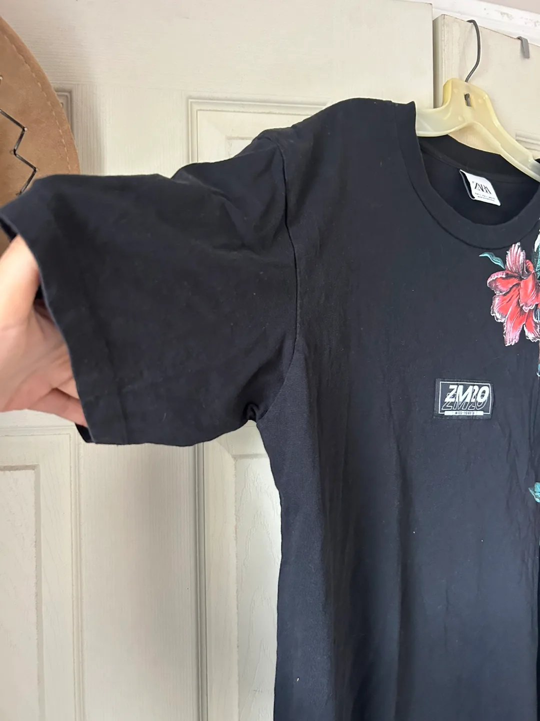 Zara Black Floral T-Shirt image indicator(2)