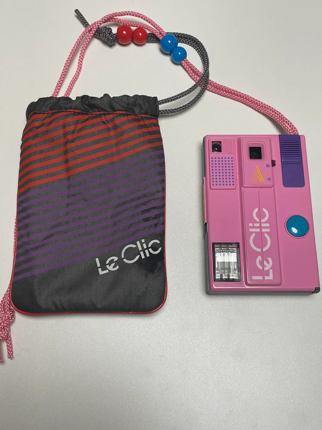 Le Clic Pink Instant Camera with Case thumbnail