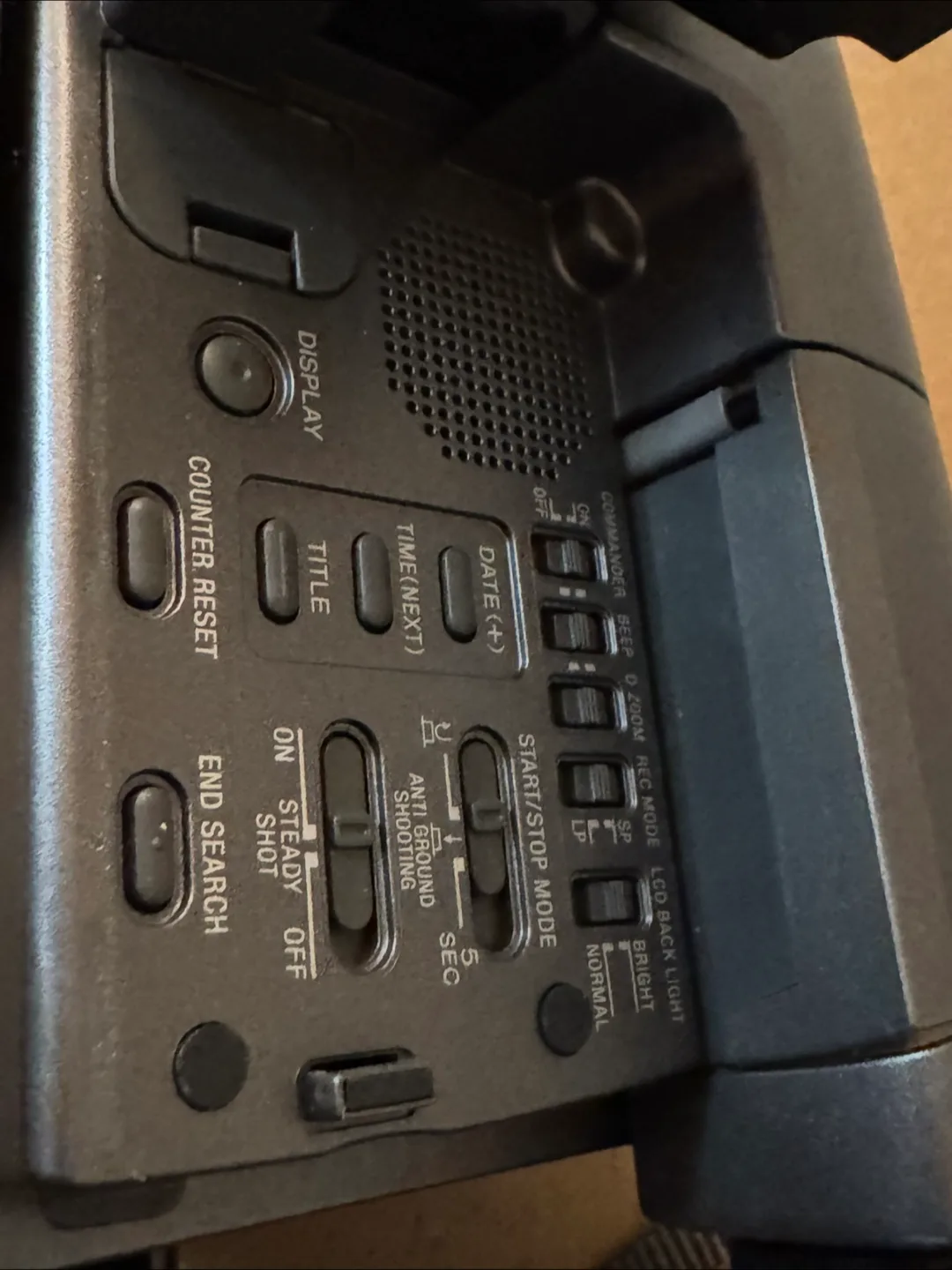 Sony Handycam Vision CCD-TRV22 Video8 Camcorder image indicator(6)