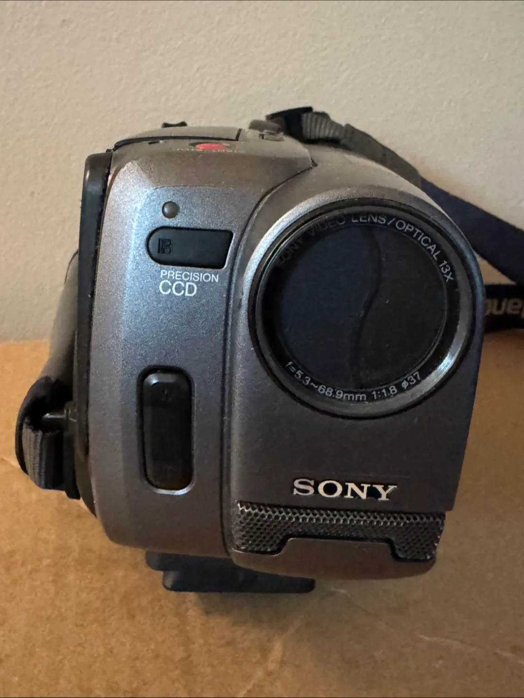 Sony Handycam Vision CCD-TRV22 Video8 Camcorder image indicator(3)