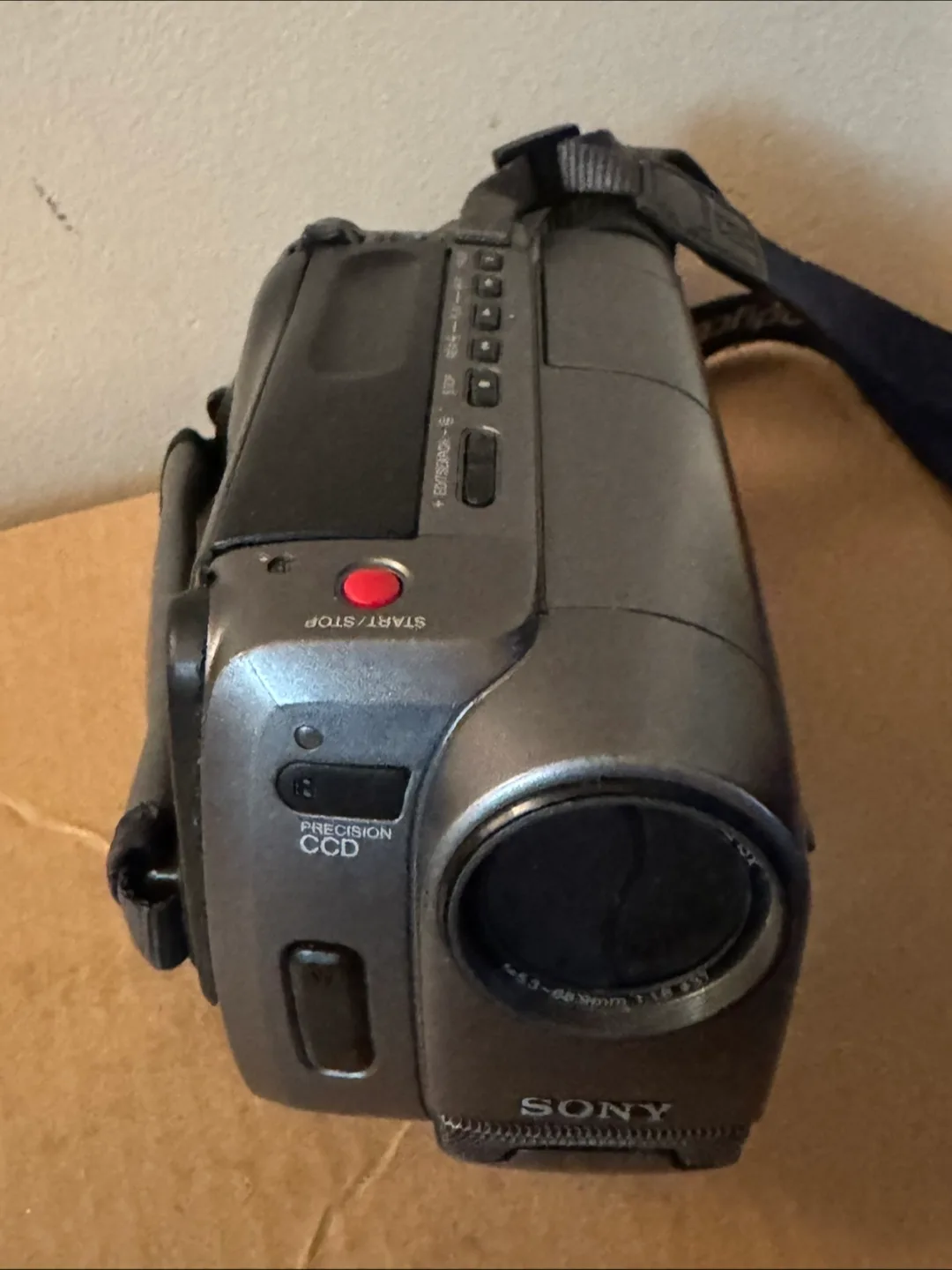 Sony Handycam Vision CCD-TRV22 Video8 Camcorder image indicator(4)