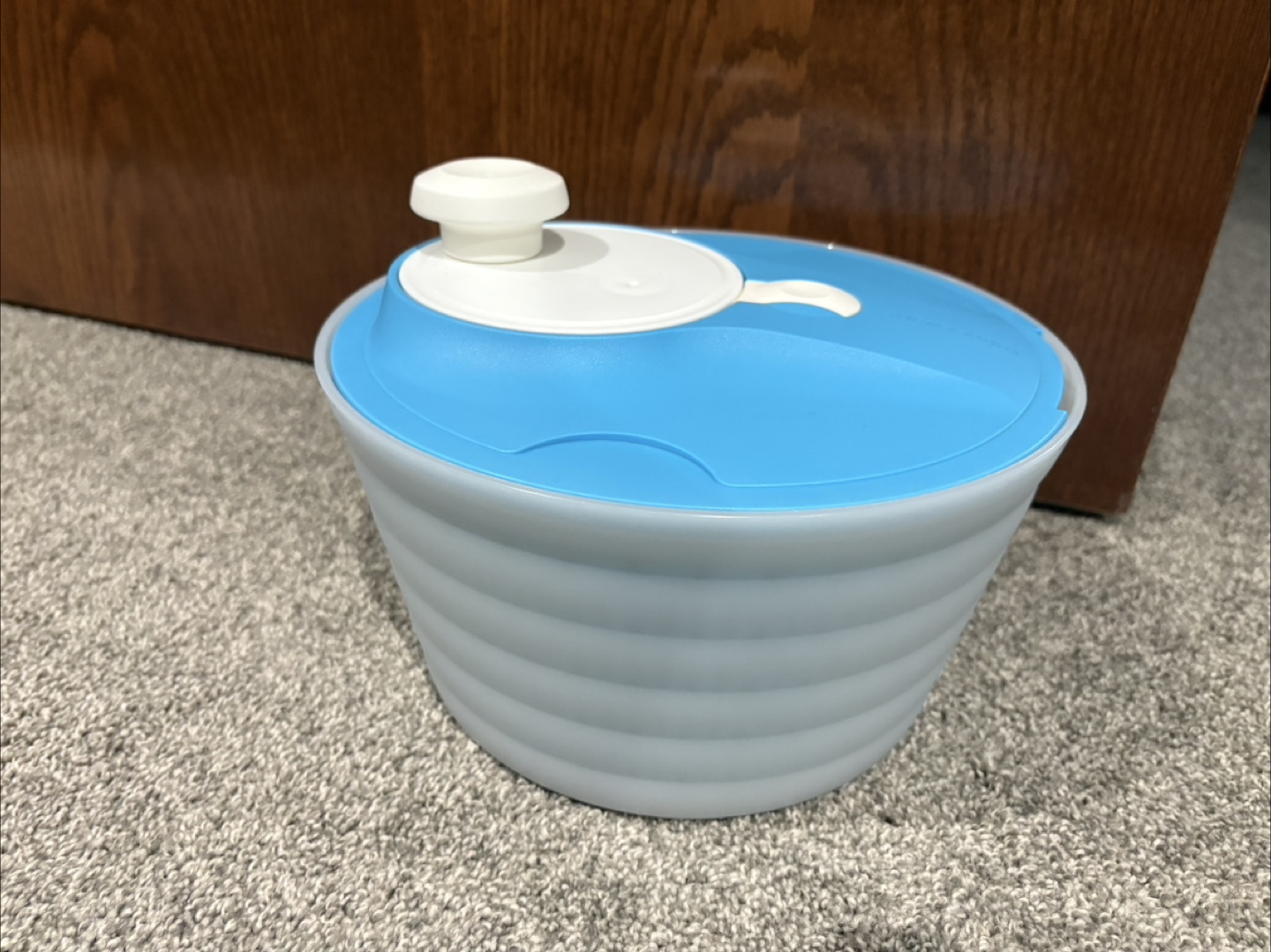 Tupperware salad spinner