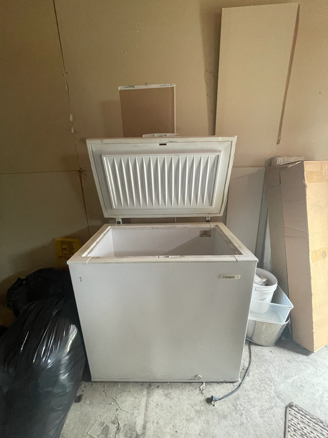 Chest Freezer - photo 2