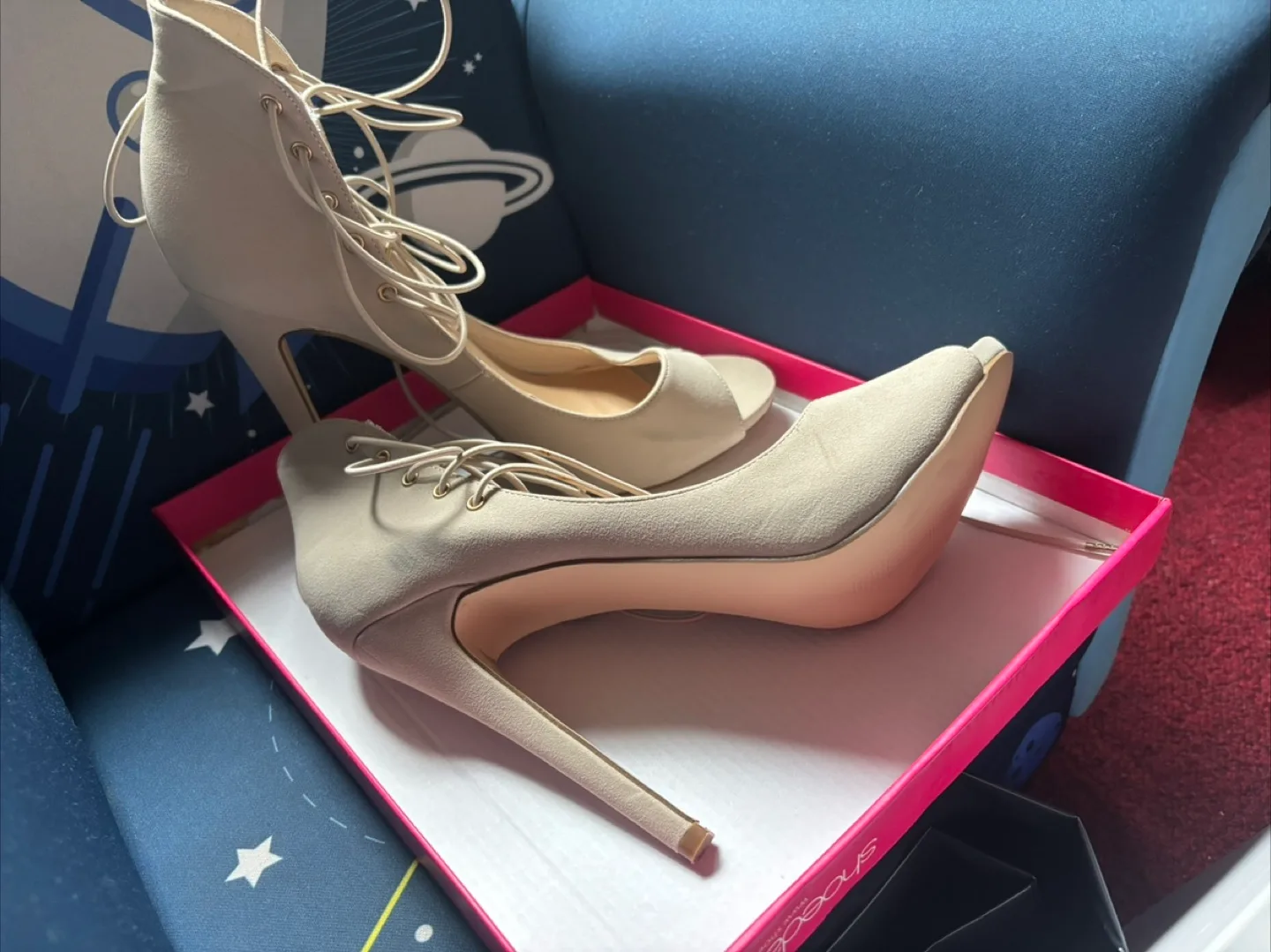 Gorgeous heels - Size 9.5 image indicator(4)