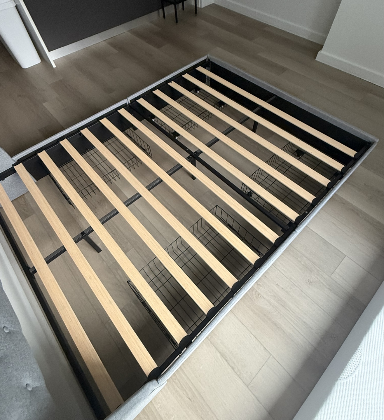 Feonase Bed Frame with 4 Storage Drawers (Queen) - photo 3