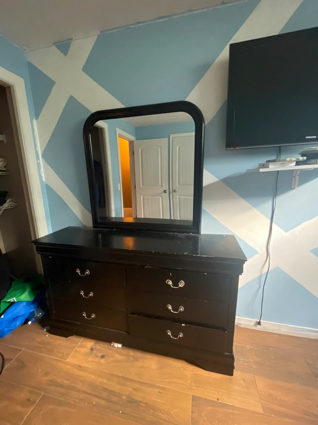 Black Dresser with Mirror - photo 3
