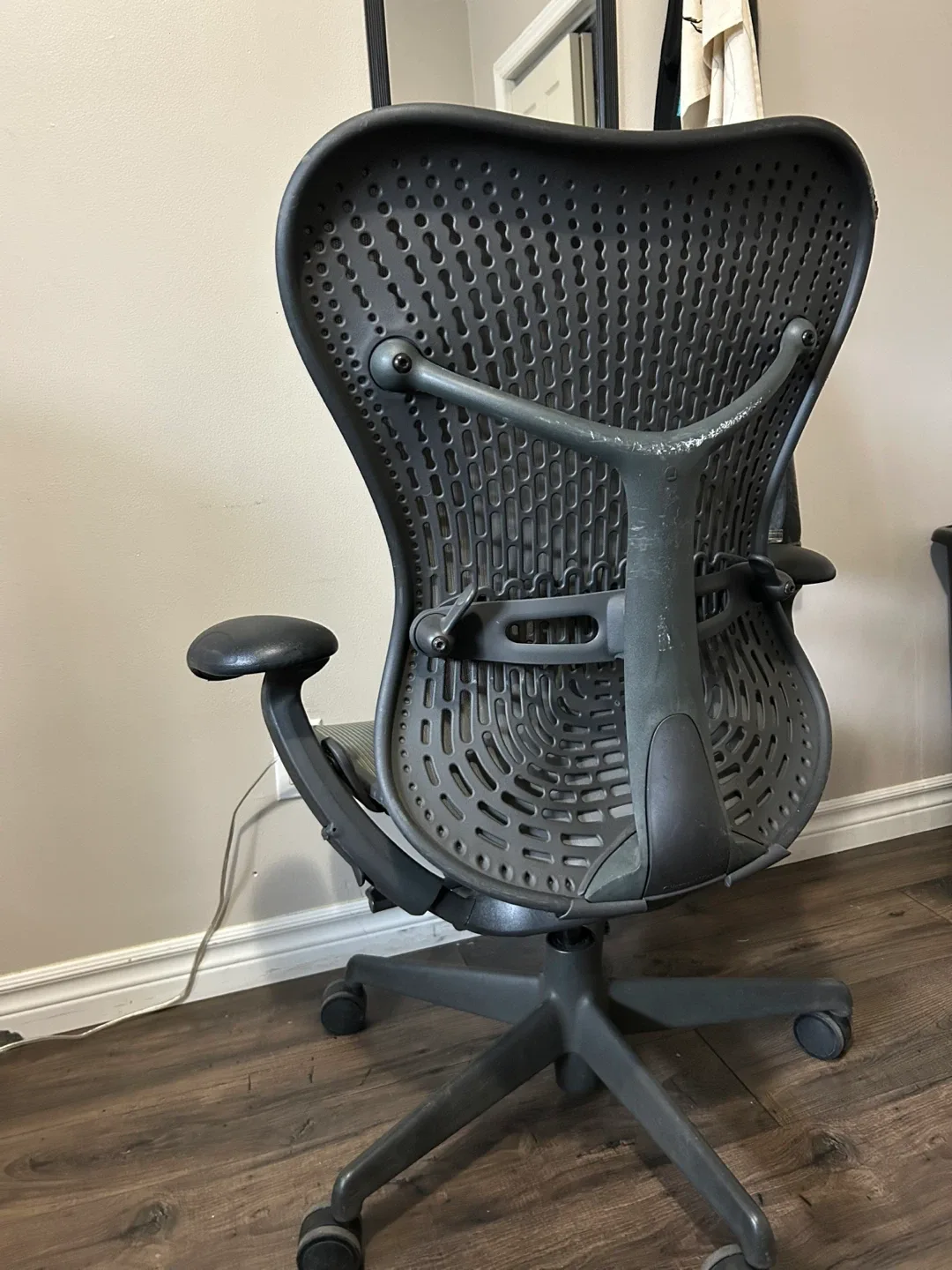 Herman Miller Mirra 1 Task Office Chair image indicator(2)